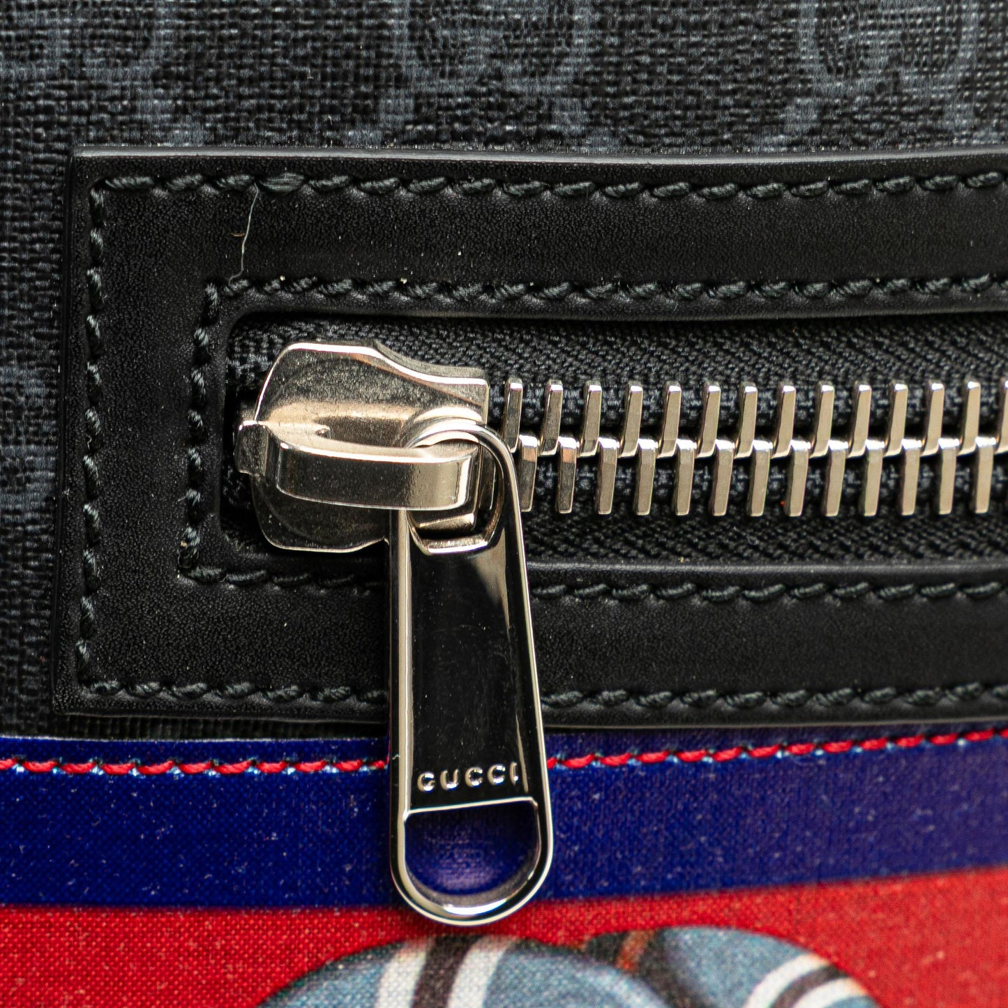 Gucci GG Supreme Night Courrier Crossbody