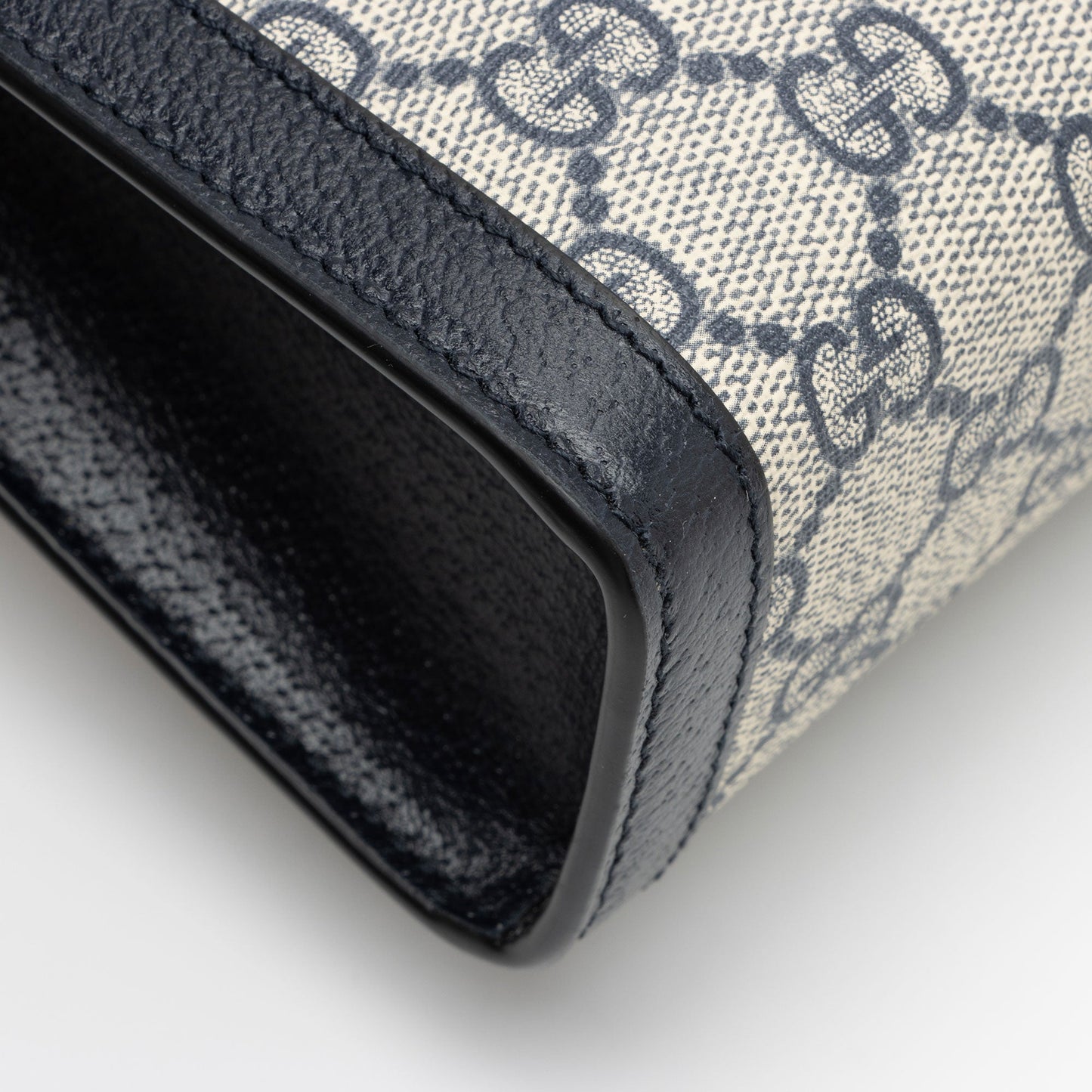 Gucci GG Supreme Ophidia Pouch (SHF-To83mf)