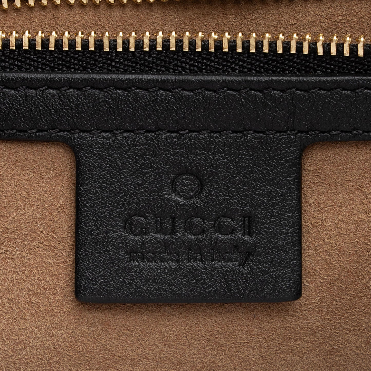 Gucci GG Supreme Padlock Chain Medium Shoulder Bag (SHF-HpZzJo)