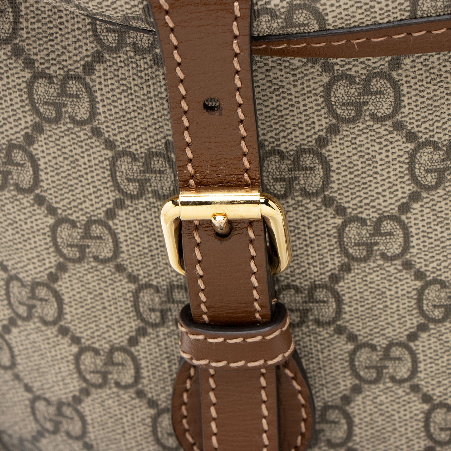 Gucci GG Supreme Retro Medium Backpack