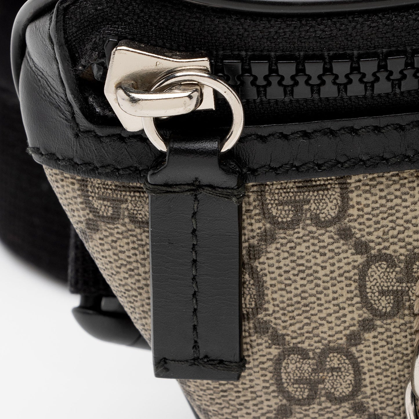 Gucci GG Supreme Small Belt Bag (SHF-Owq7L8)