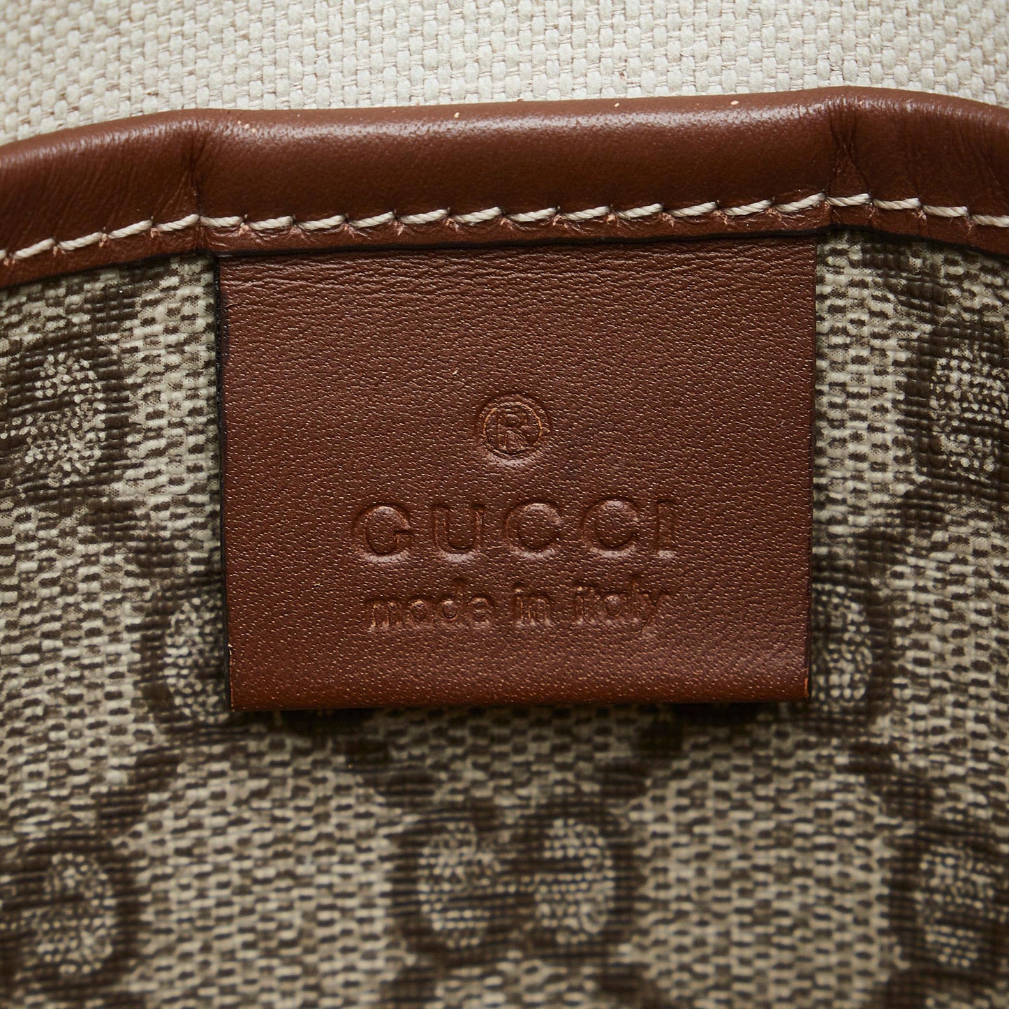 Gucci GG Supreme Web Crossbody (SHG-ughrS6)