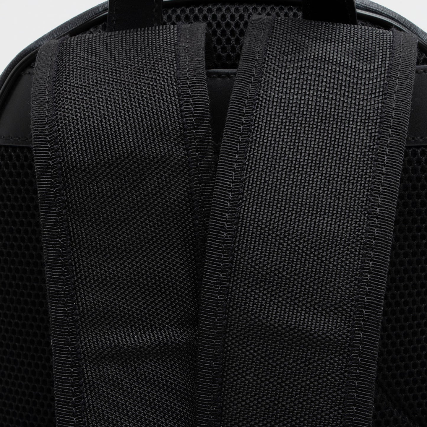 Gucci GG Supreme Web Small Day Backpack (SHF-iD13C9)