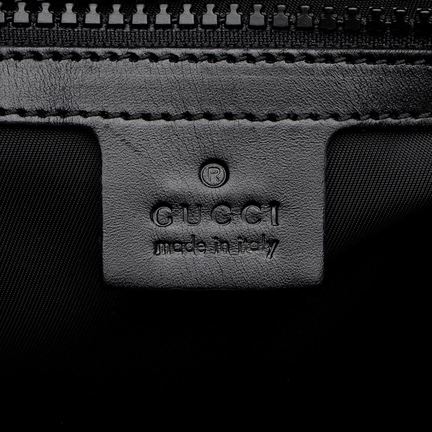 Gucci GG Velvet Medium Flap Backpack (SHF-6tMz52)