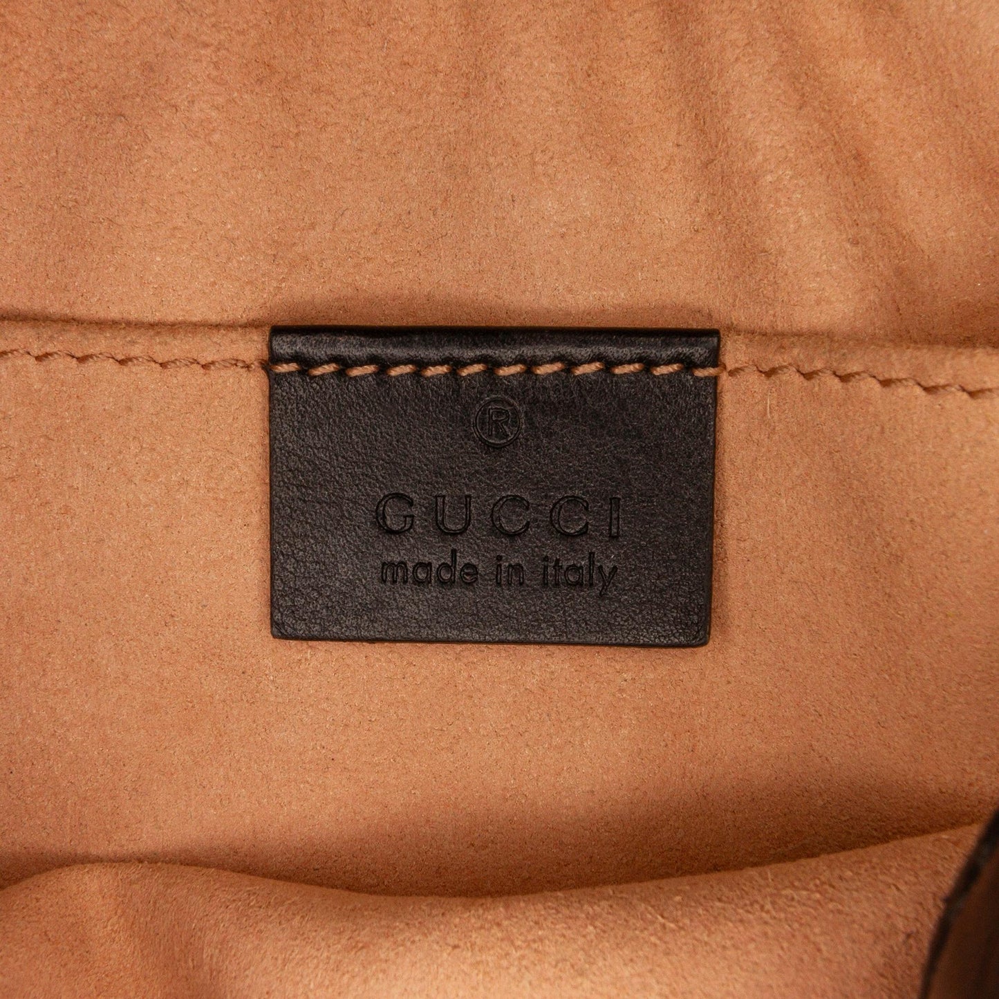 Gucci Gg Marmont Matelasse Crossbody (SHG-ix0CHC)
