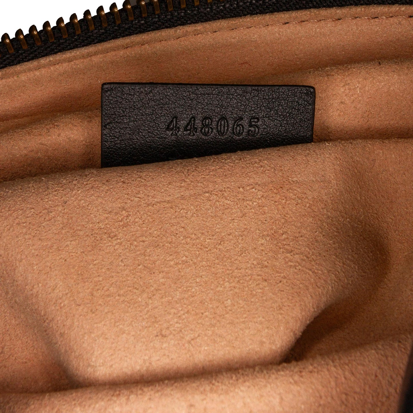 Gucci Gg Marmont Matelasse Crossbody (SHG-ix0CHC)