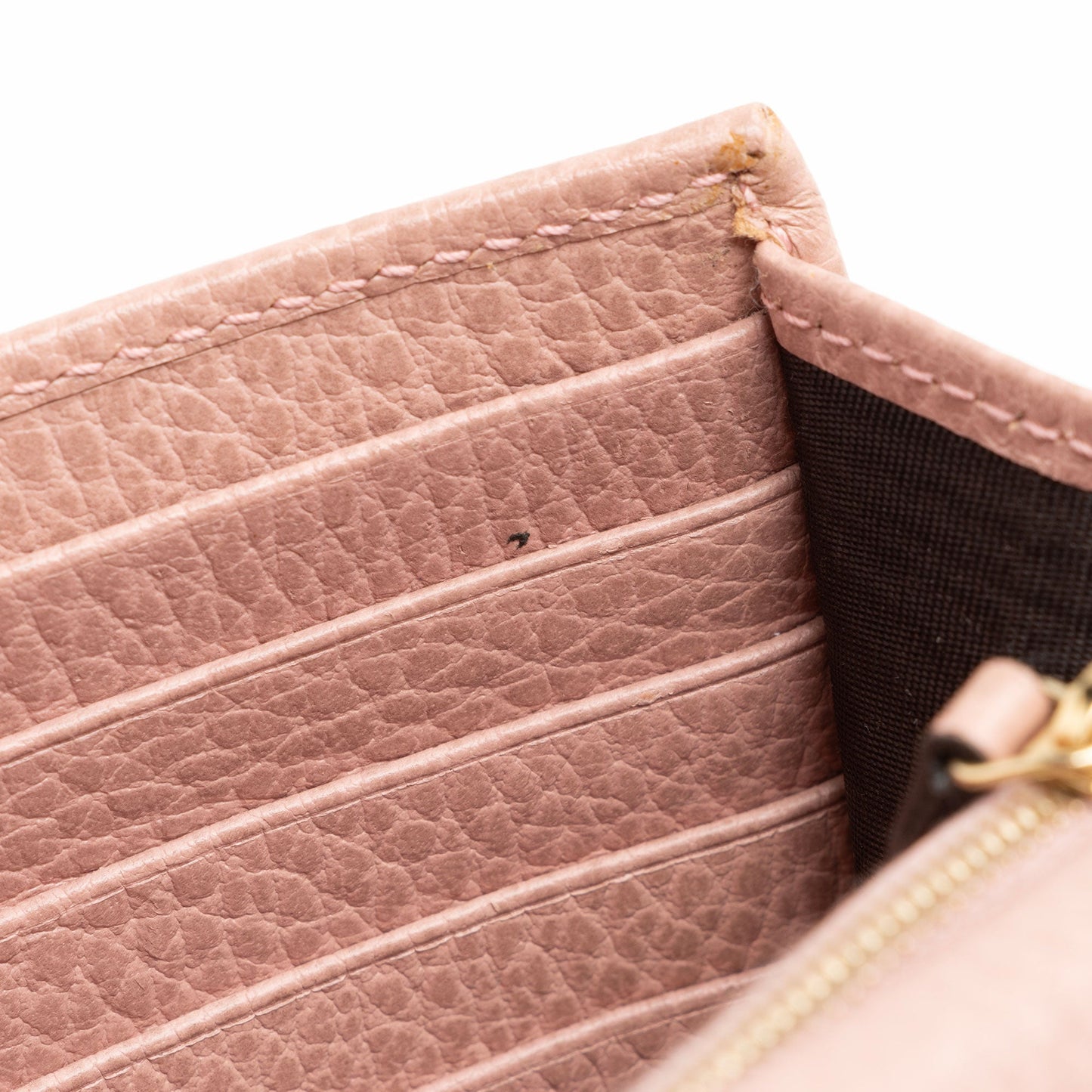 Gucci Leather Interlocking G Chain Wallet (SHF-ynDxvx)