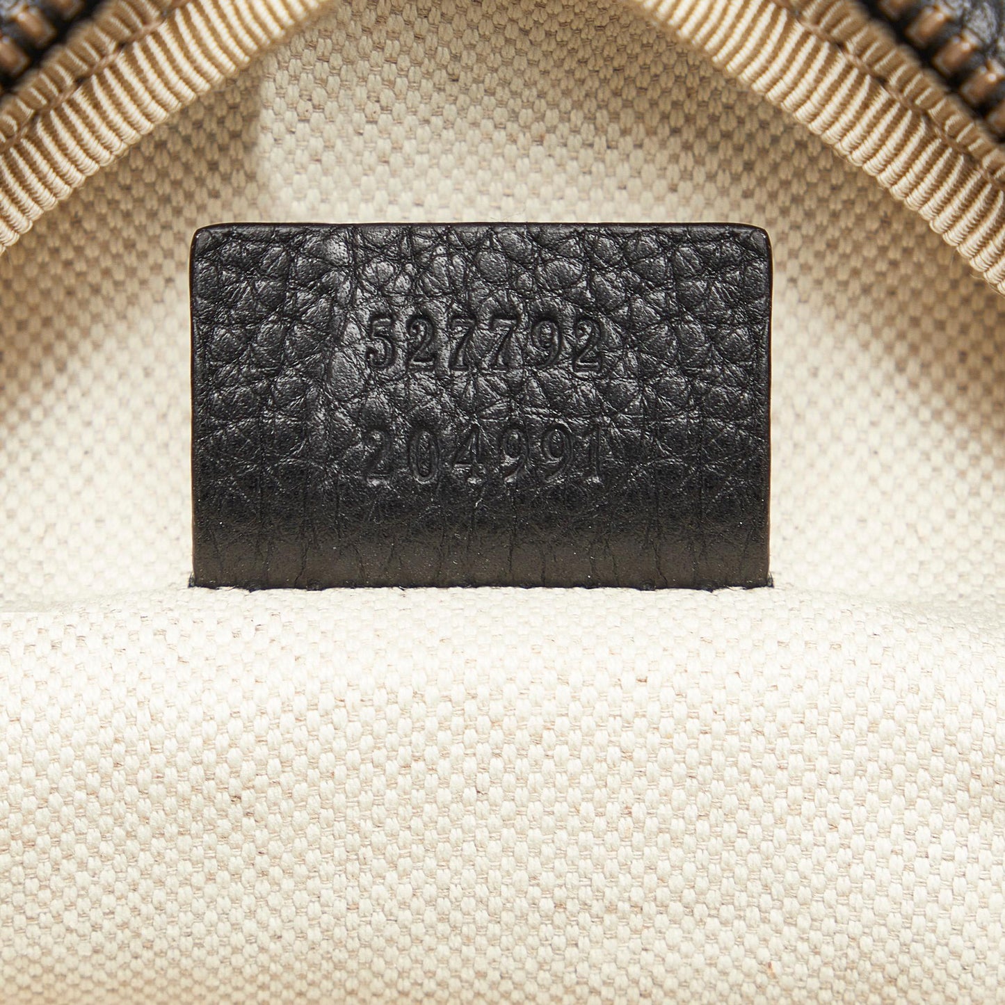 Gucci Gucci Logo Belt Bag (SHG-3AcyAF)