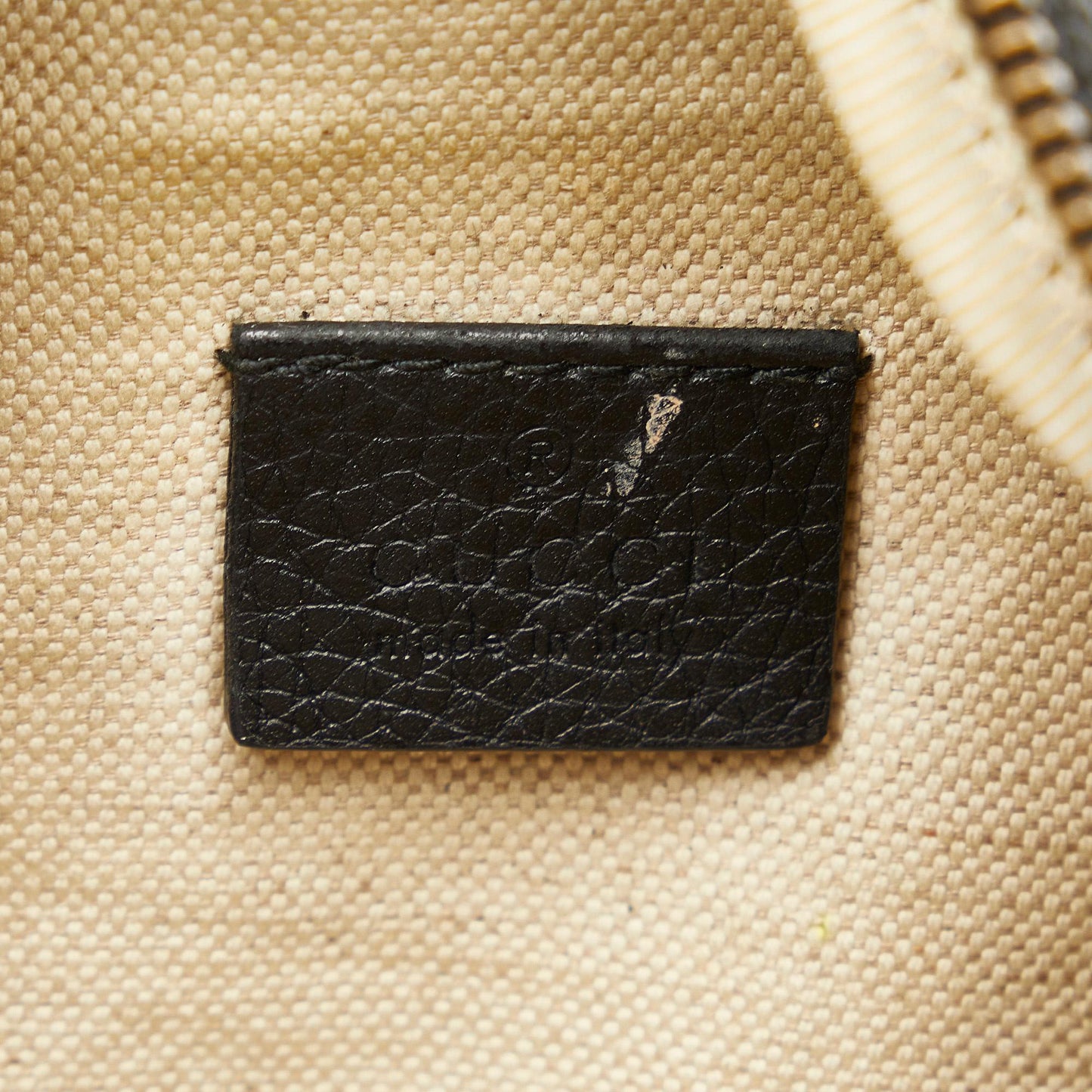 Gucci Gucci Logo Belt Bag (SHG-7oYgXD)