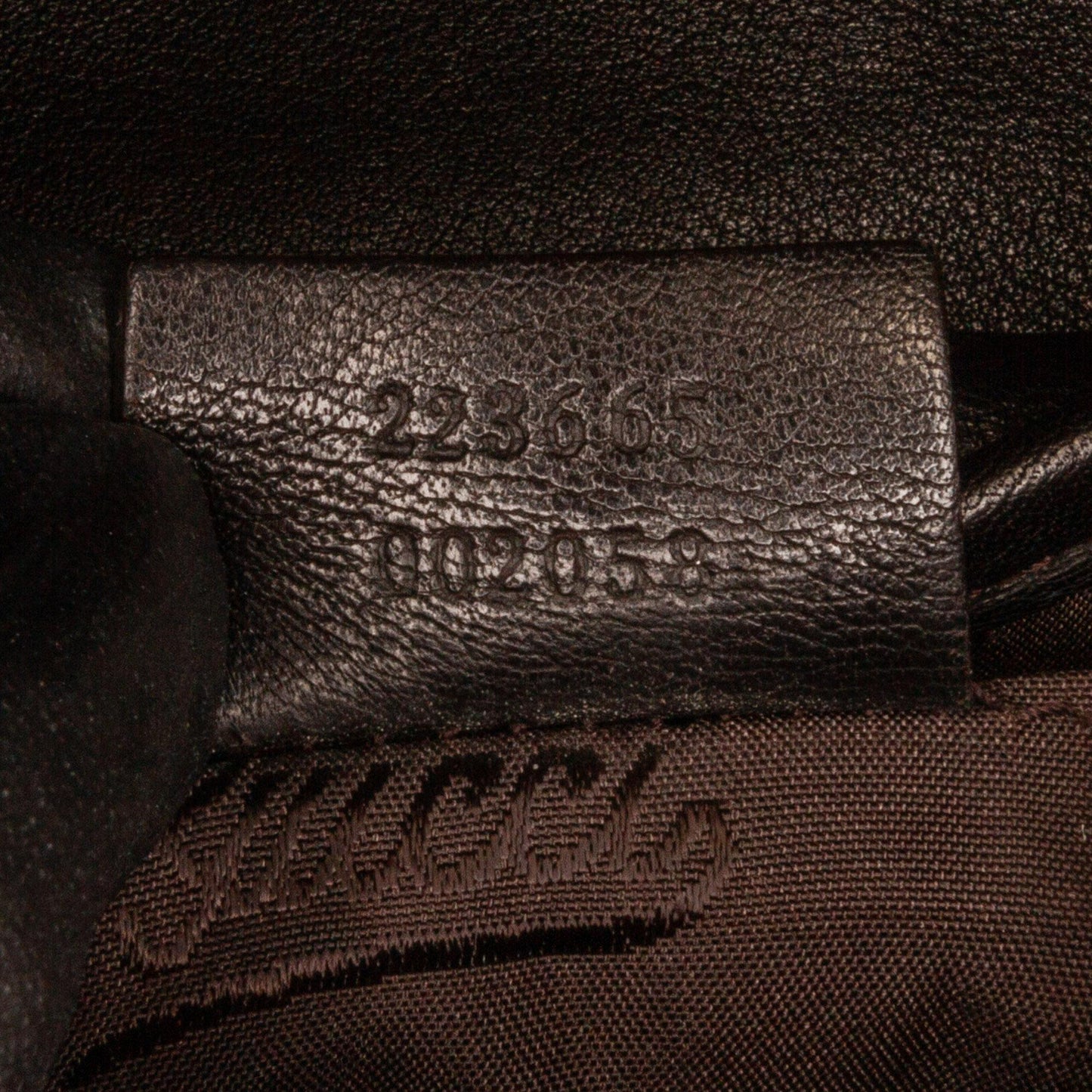Gucci Guccissima Crossbody (SHG-FkZ5fk)