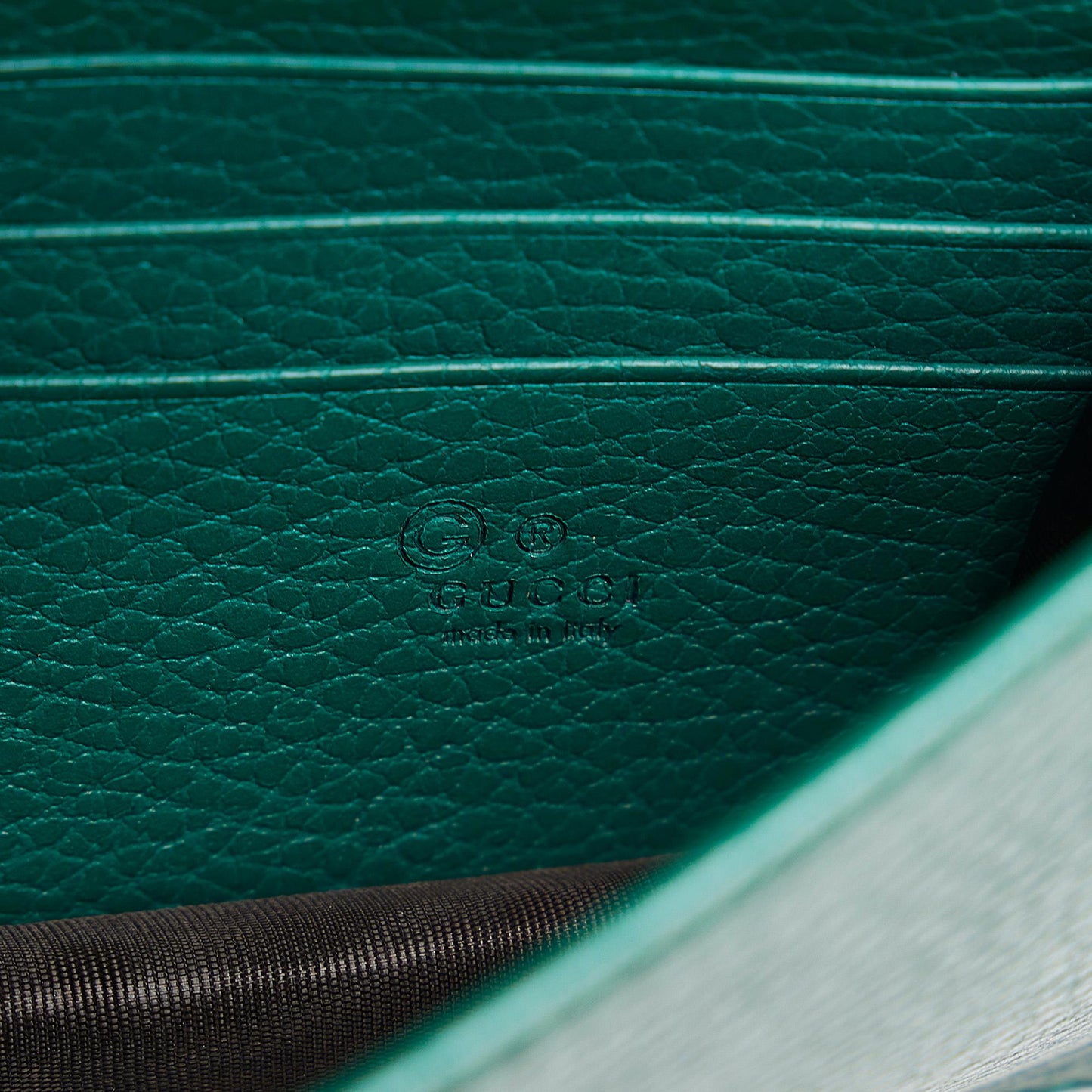 Gucci Interlocking G Dollar Wallet on Chain (SHG-8sI6k0)