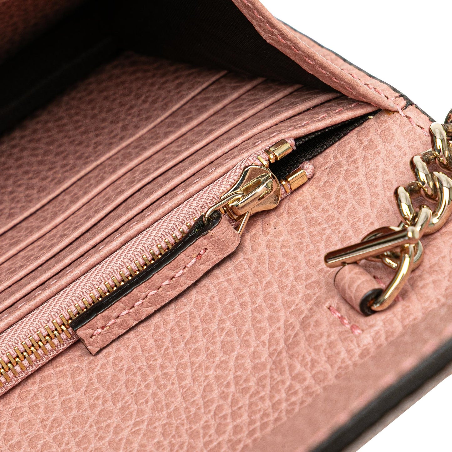 Gucci Interlocking G Dollar Wallet on Chain