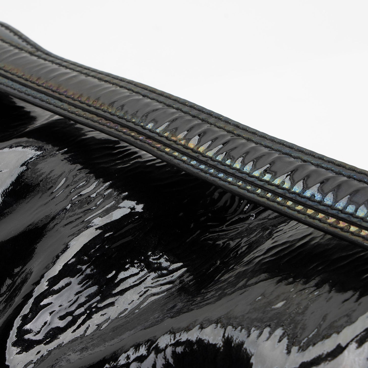 Gucci Iridescent Patent Leather Icon Bit Hobo (SHF-lmJOkR)