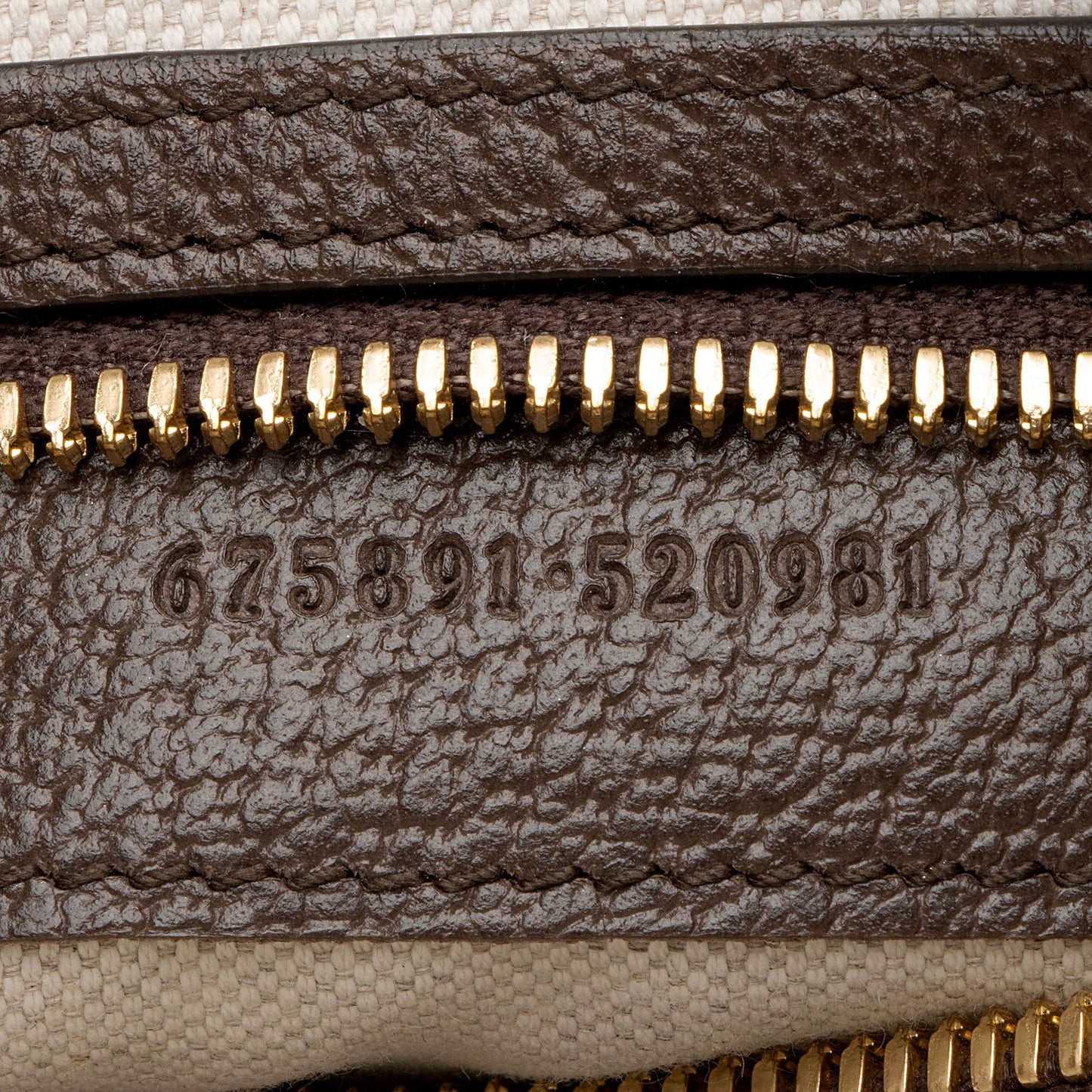 Gucci Jumbo GG Canvas Messenger Bag (SHF-UveRhC)