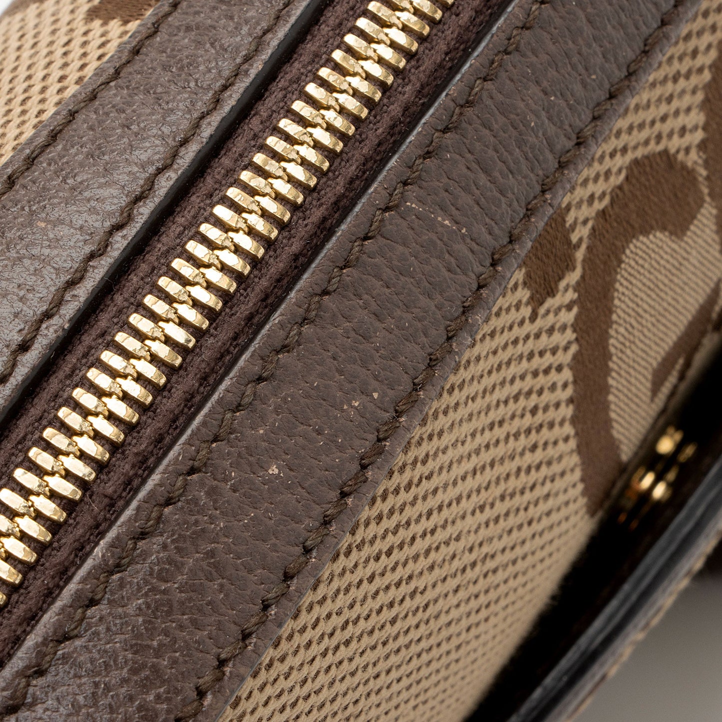 Gucci Jumbo GG Canvas Messenger Bag (SHF-UveRhC)