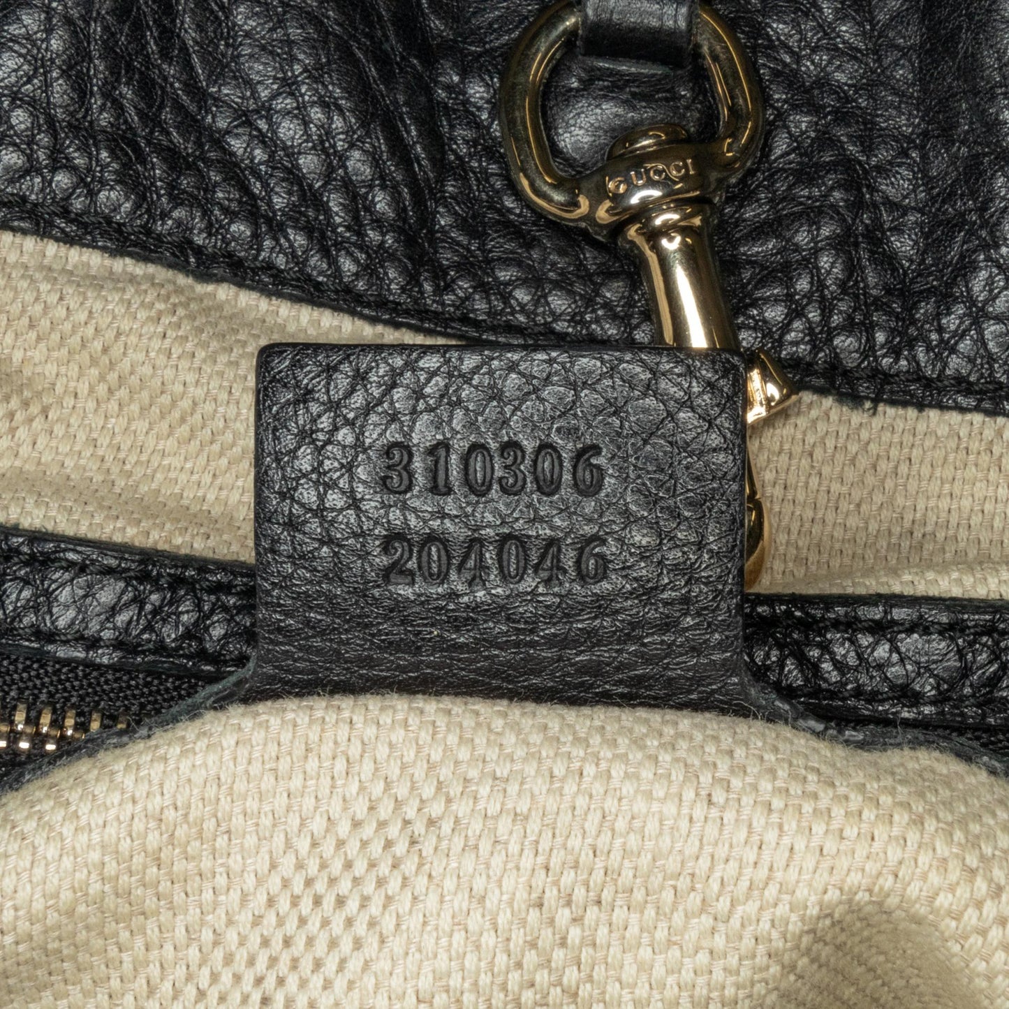 Gucci Large Soho Chain Tote (SHG-F1X59X)