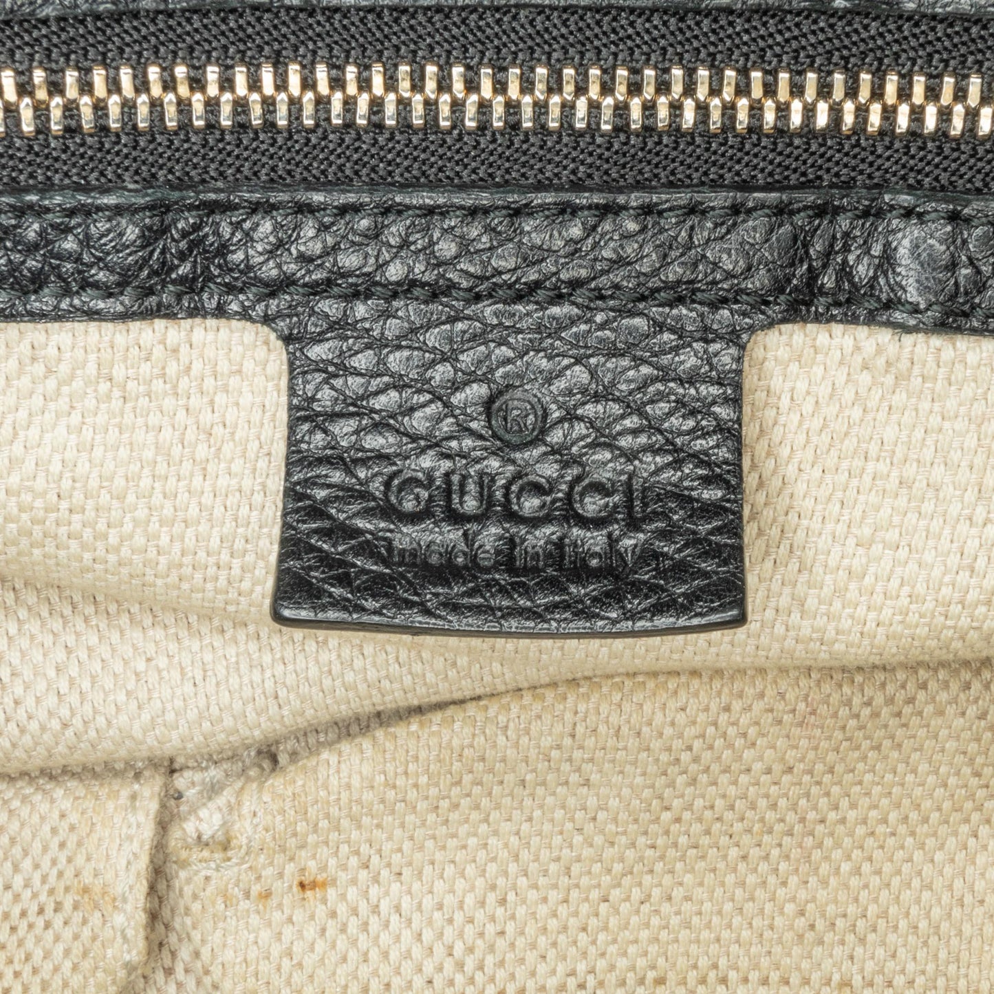 Gucci Large Soho Chain Tote (SHG-F1X59X)
