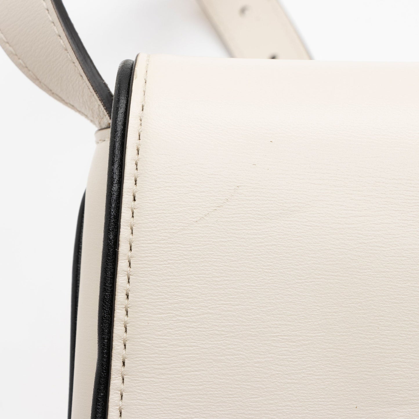 Gucci Leather Arli Medium Shoulder Bag (SHF-NCcLj2)