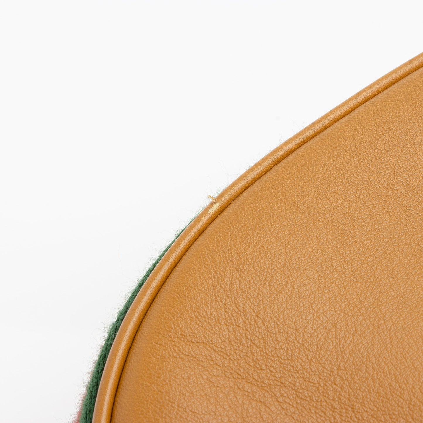 Gucci Leather Attache Medium Shoulder Bag (SHF-PEEvxe)