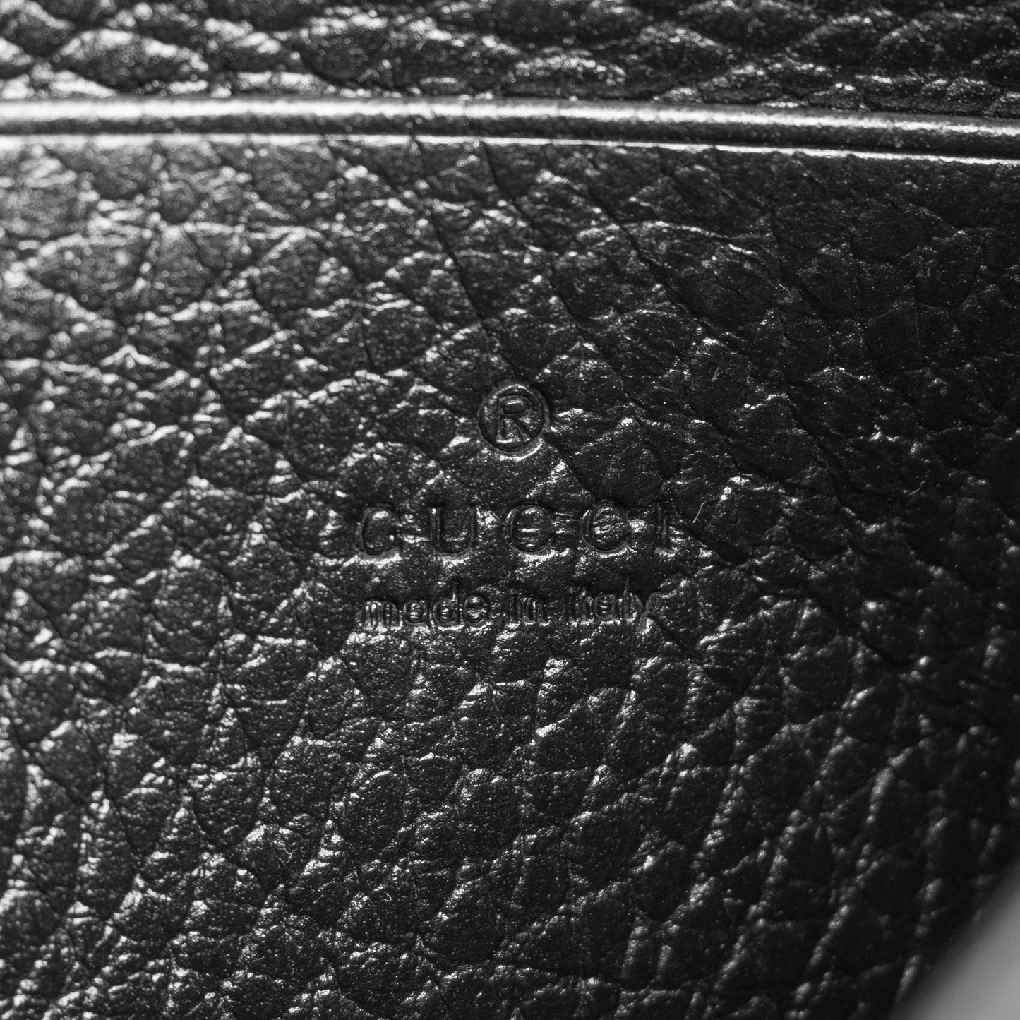 Gucci Leather Crystal Dionysus Chain Wallet (SHF-N4rGzu)