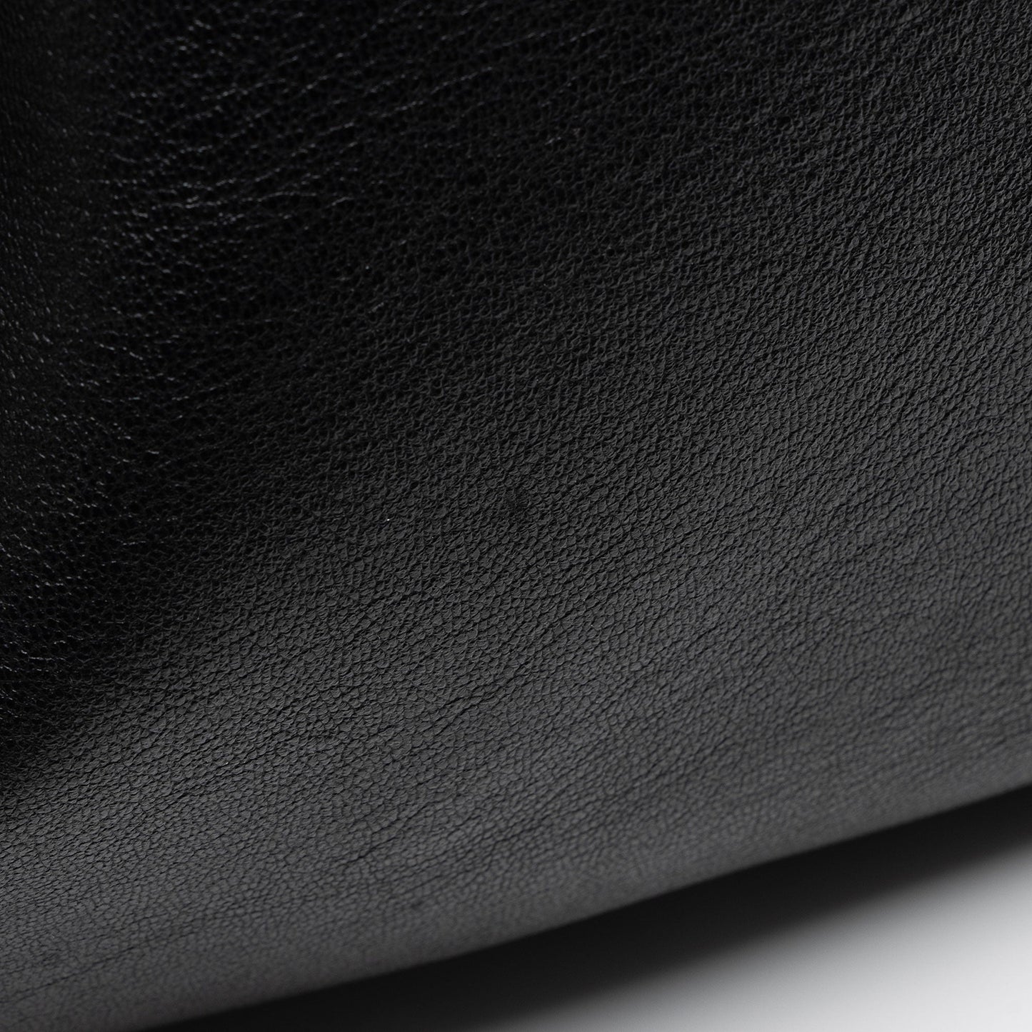 Gucci Leather Dahlia Medium Tote (SHF-G7nIG2)