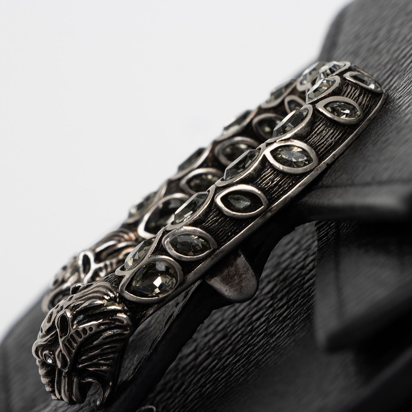 Gucci Leather Dionysus Super Mini Bag (SHF-vEOAxI)