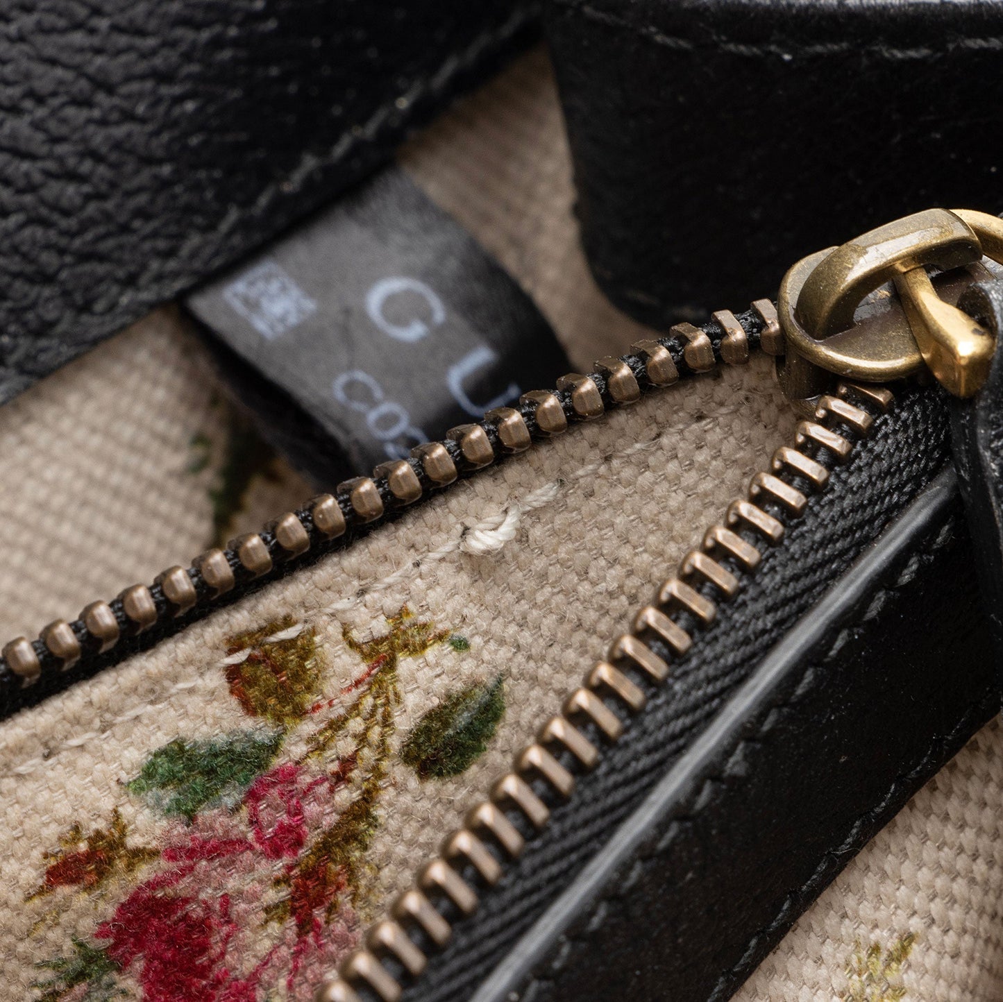 Gucci Leather Embroidered Rose Dionysus Medium Shoulder Bag (SHF-7coiPQ)