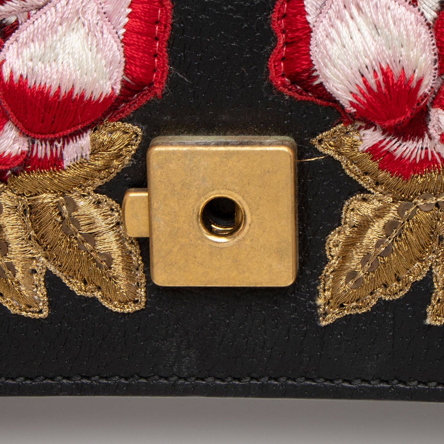 Gucci Leather Embroidered Rose Dionysus Medium Shoulder Bag (SHF-NIvfQT)