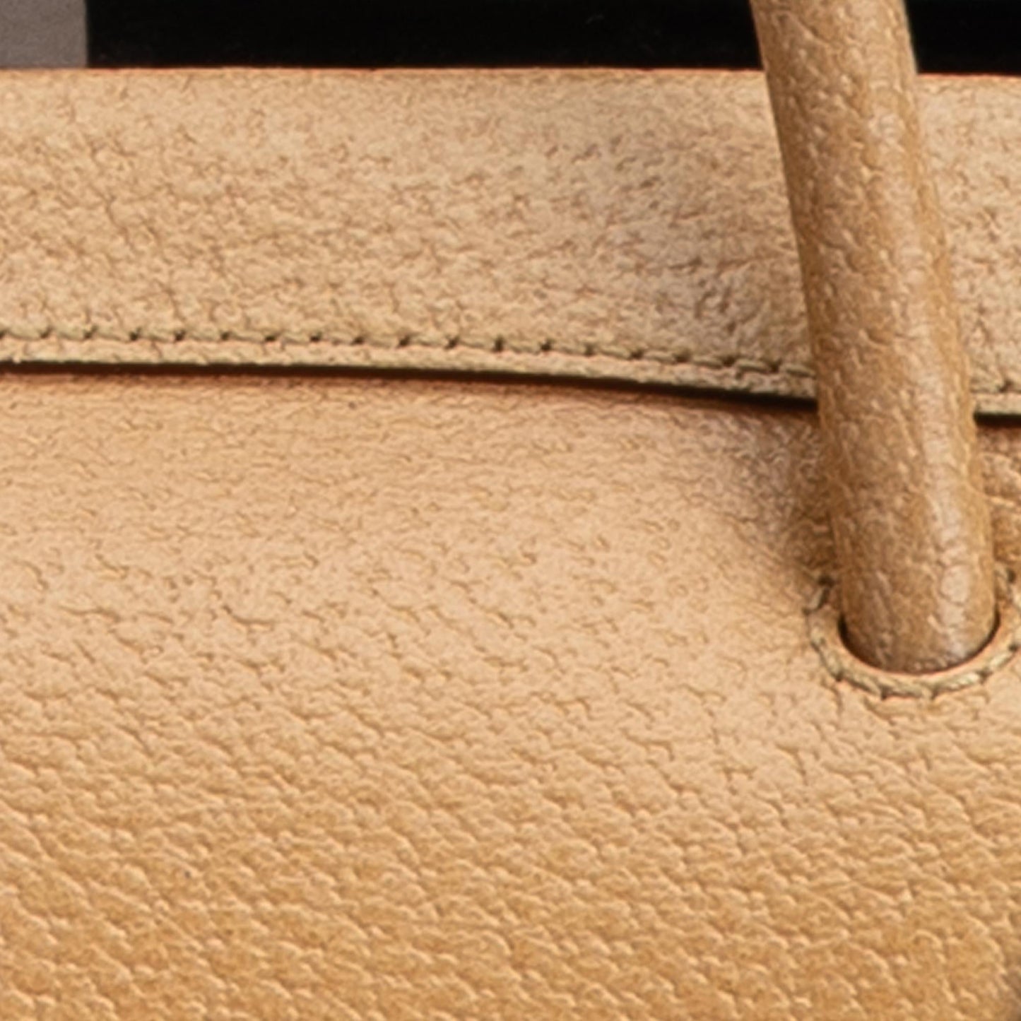 Gucci Leather Frame Handbag (SHG-YsWUBz)