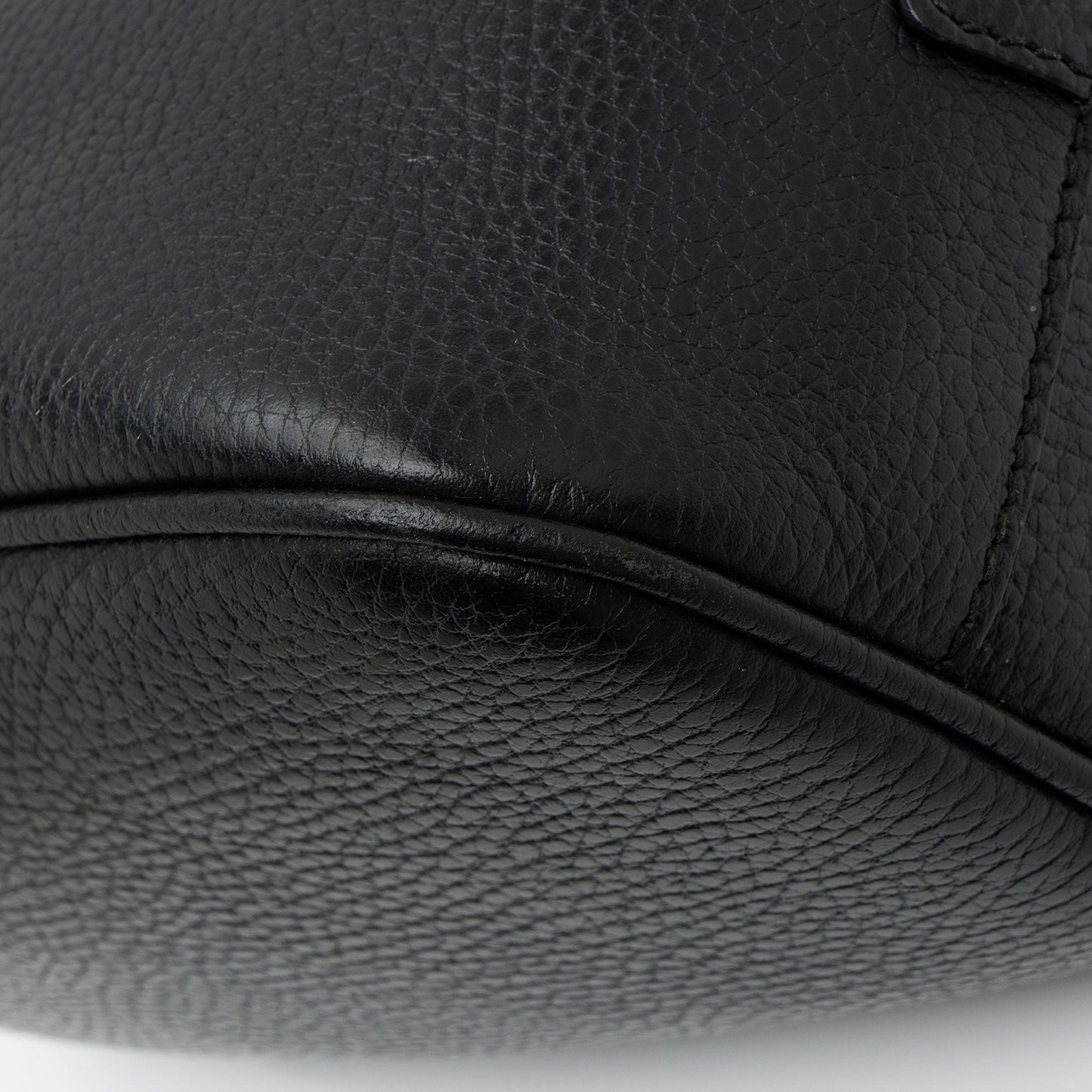 Gucci Leather GG Charm Dome Small Shoulder Bag (SHF-RTrfn9)
