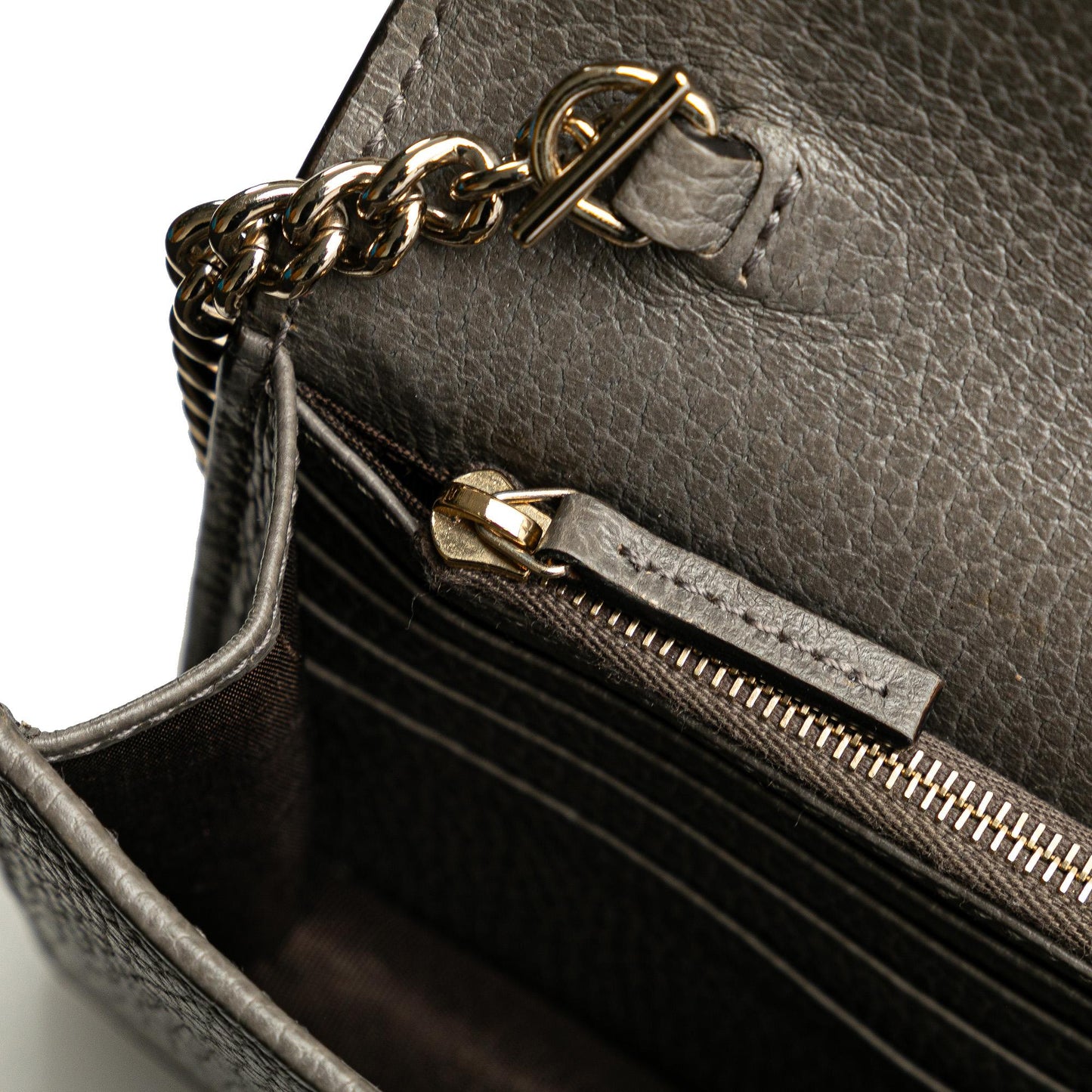 Gucci Leather Interlocking G Dollar Wallet on Chain