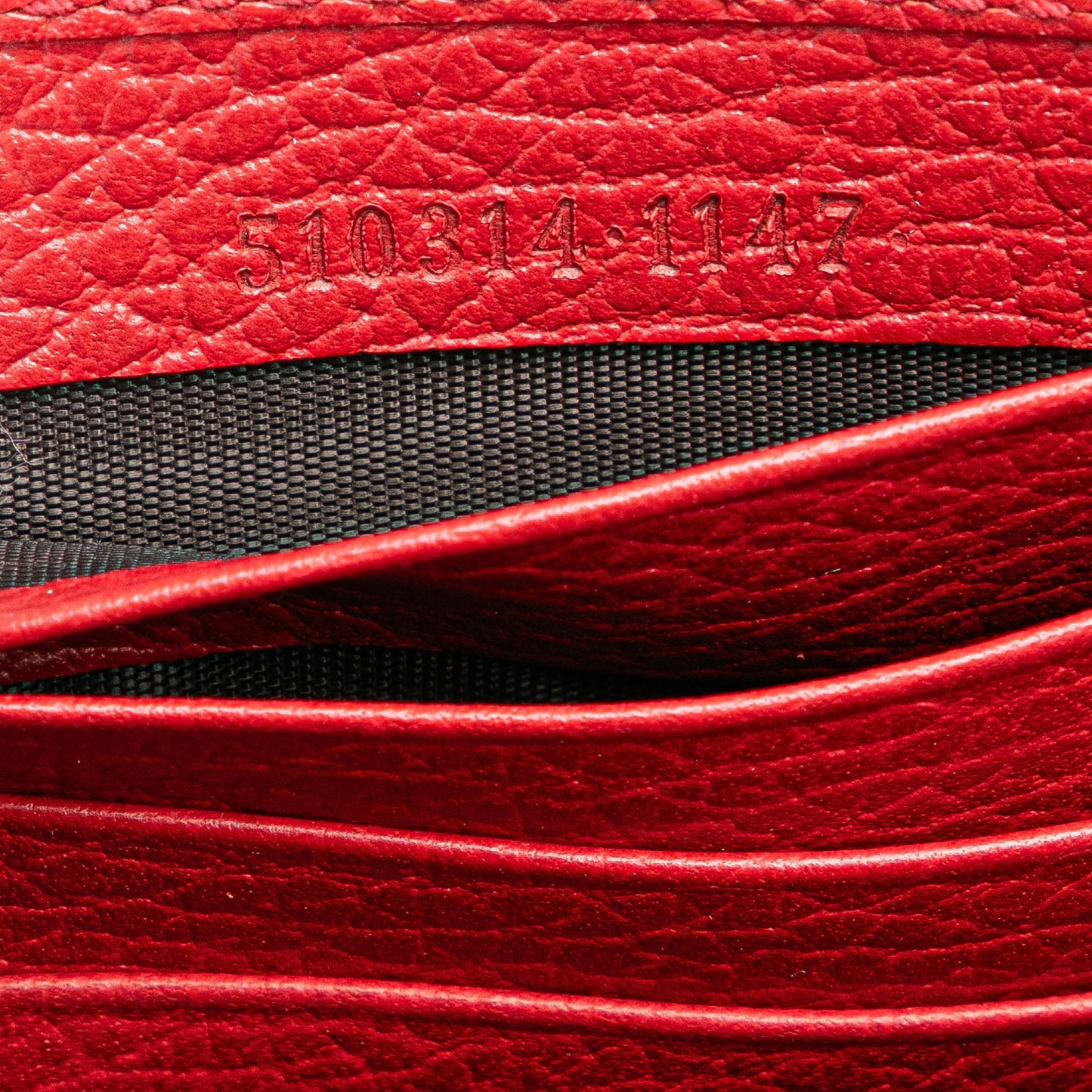 Gucci Leather Interlocking G Dollar Wallet on Chain