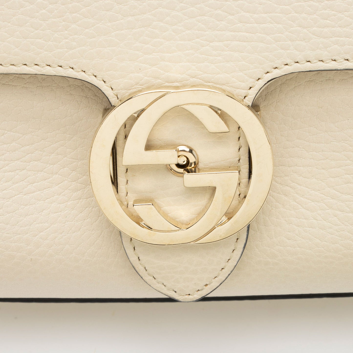Gucci Leather Interlocking G Small Crossbody (SHF-whyp8a)