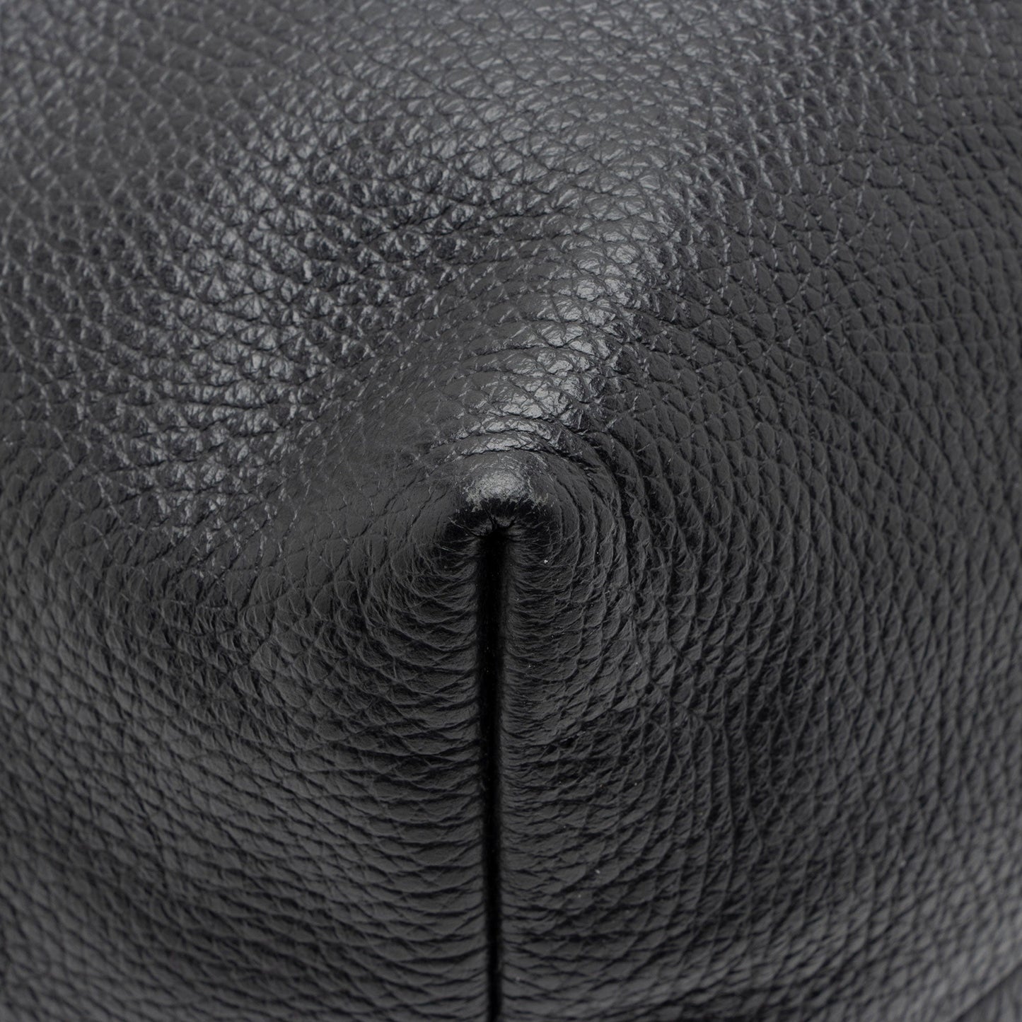 Gucci Leather Large Tassel Tote (SHF-Z7HCLB)