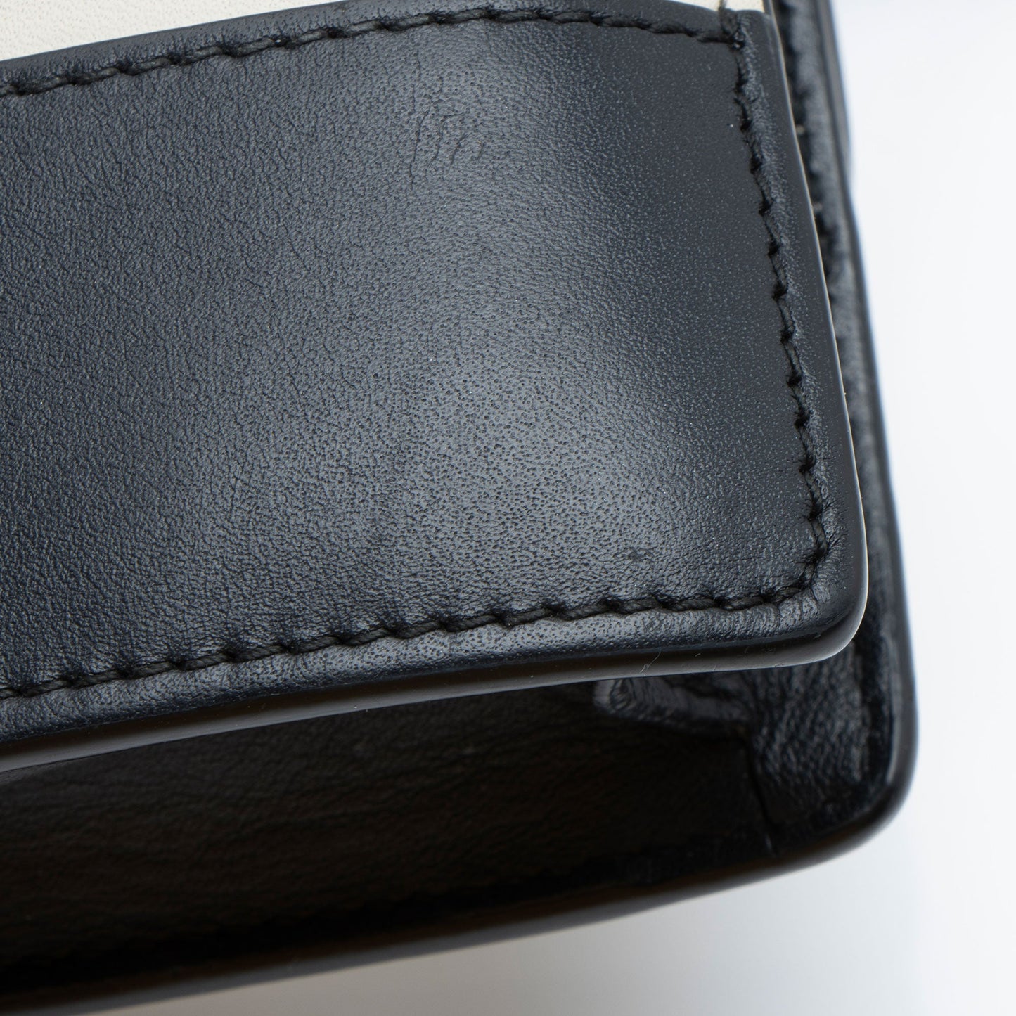 Gucci Leather Queen Margaret Wallet on Chain