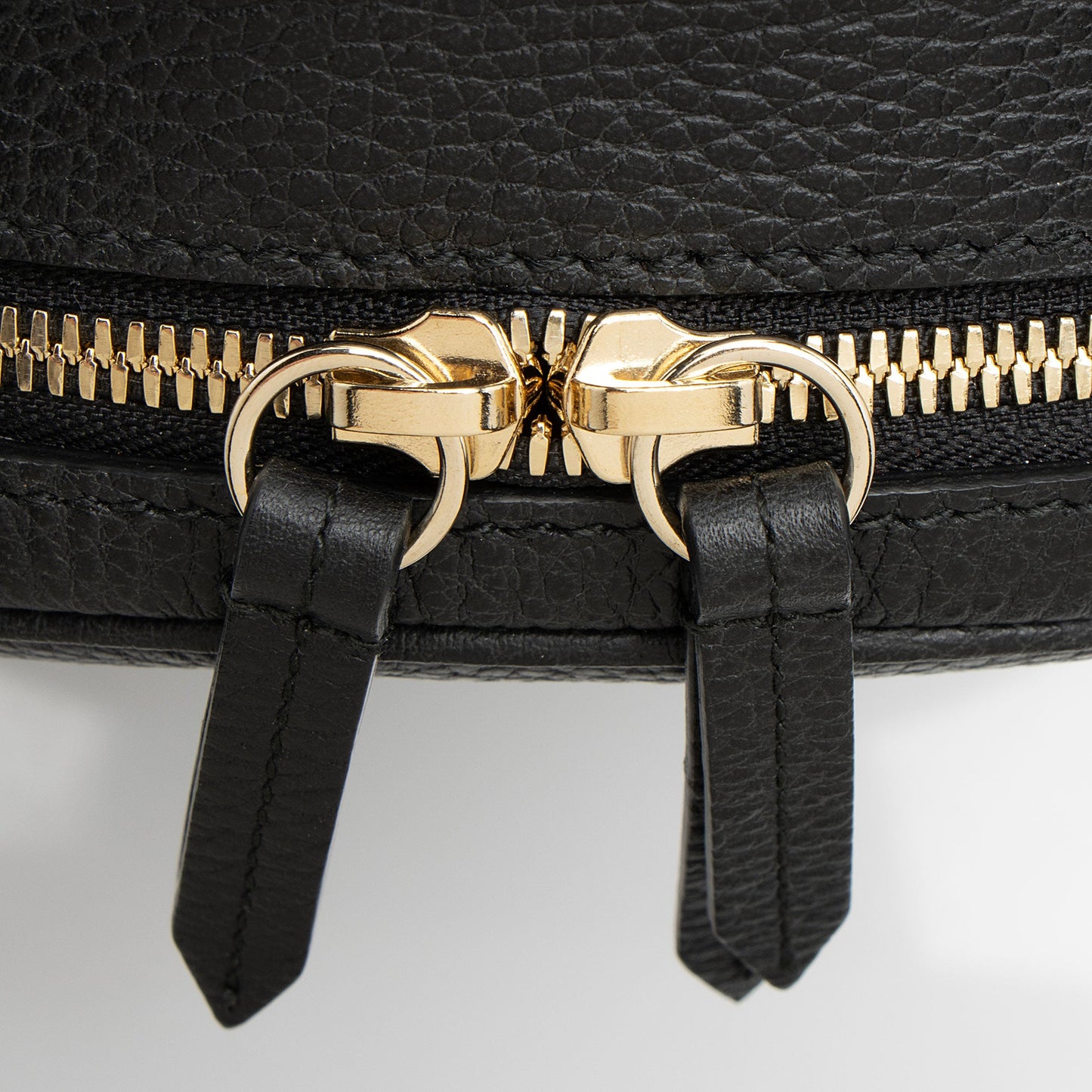 Gucci Leather Soho Chain Backpack (SHF-ImbRbN)