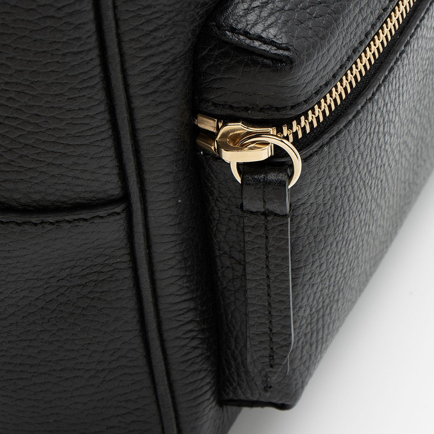 Gucci Leather Soho Chain Backpack (SHF-ImbRbN)