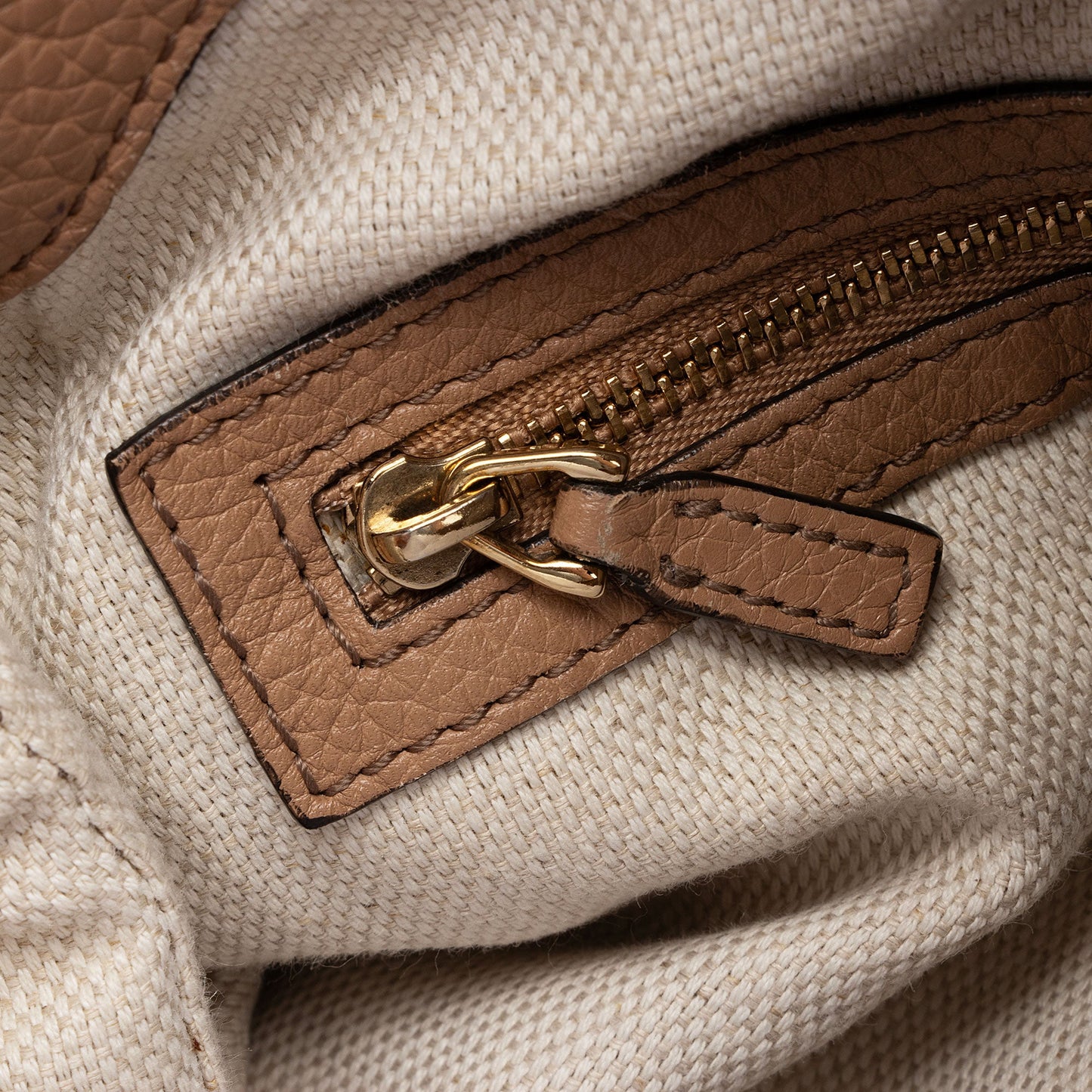 Gucci Leather Soho Large Convertible Shoulder Bag (SHF-94bctP)