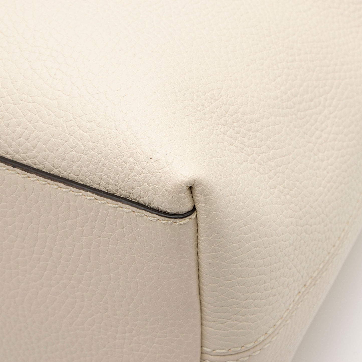 Gucci Leather Soho Medium Shoulder Bag (SHF-vxF1hq)