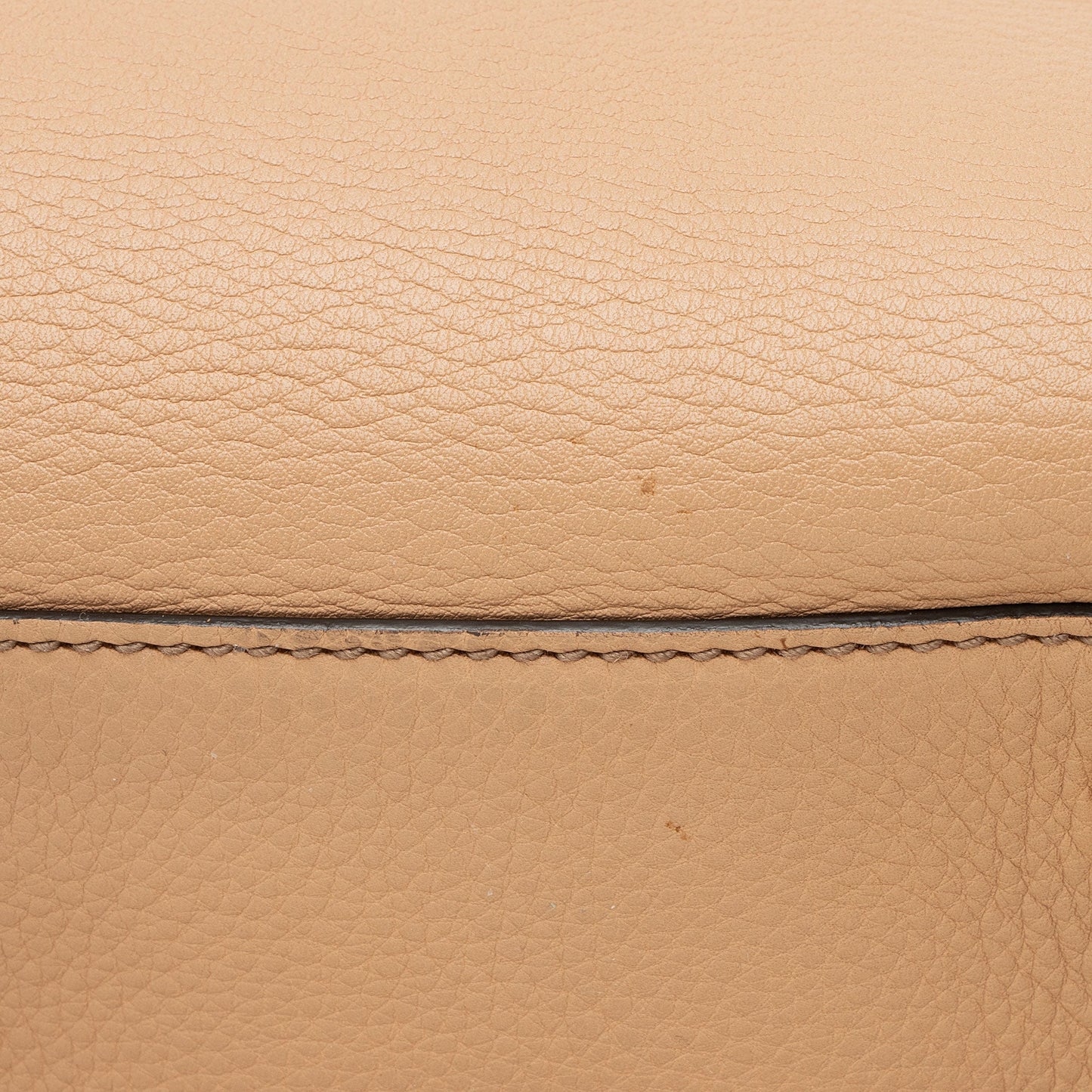 Gucci Leather Soho Top Handle Tote (SHF-eGmC43)