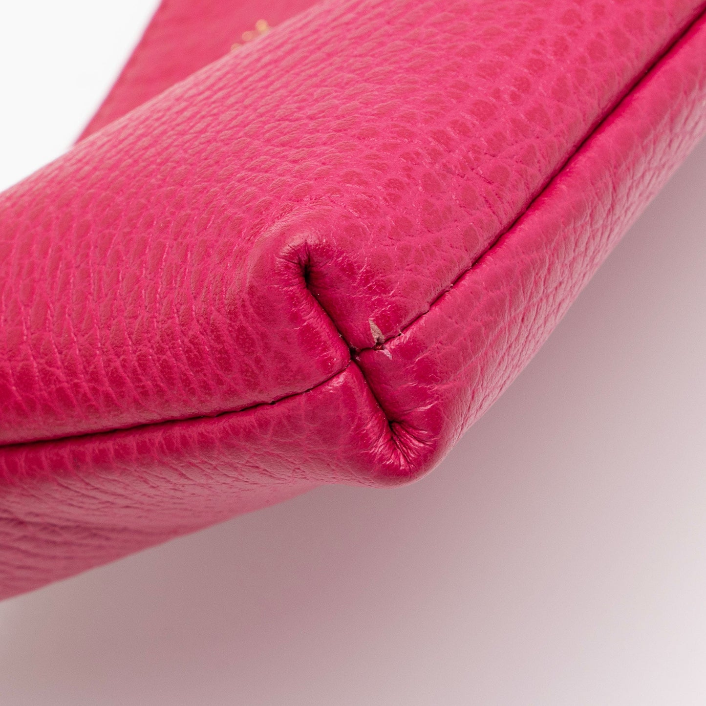 Gucci Leather Swing Small Pouch (SHF-ao2au6)