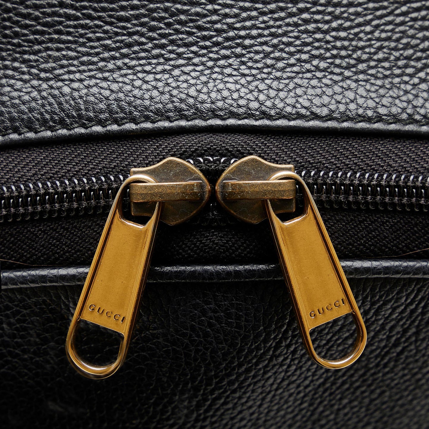 Gucci Logo Backpack (SHG-D61Ucn)