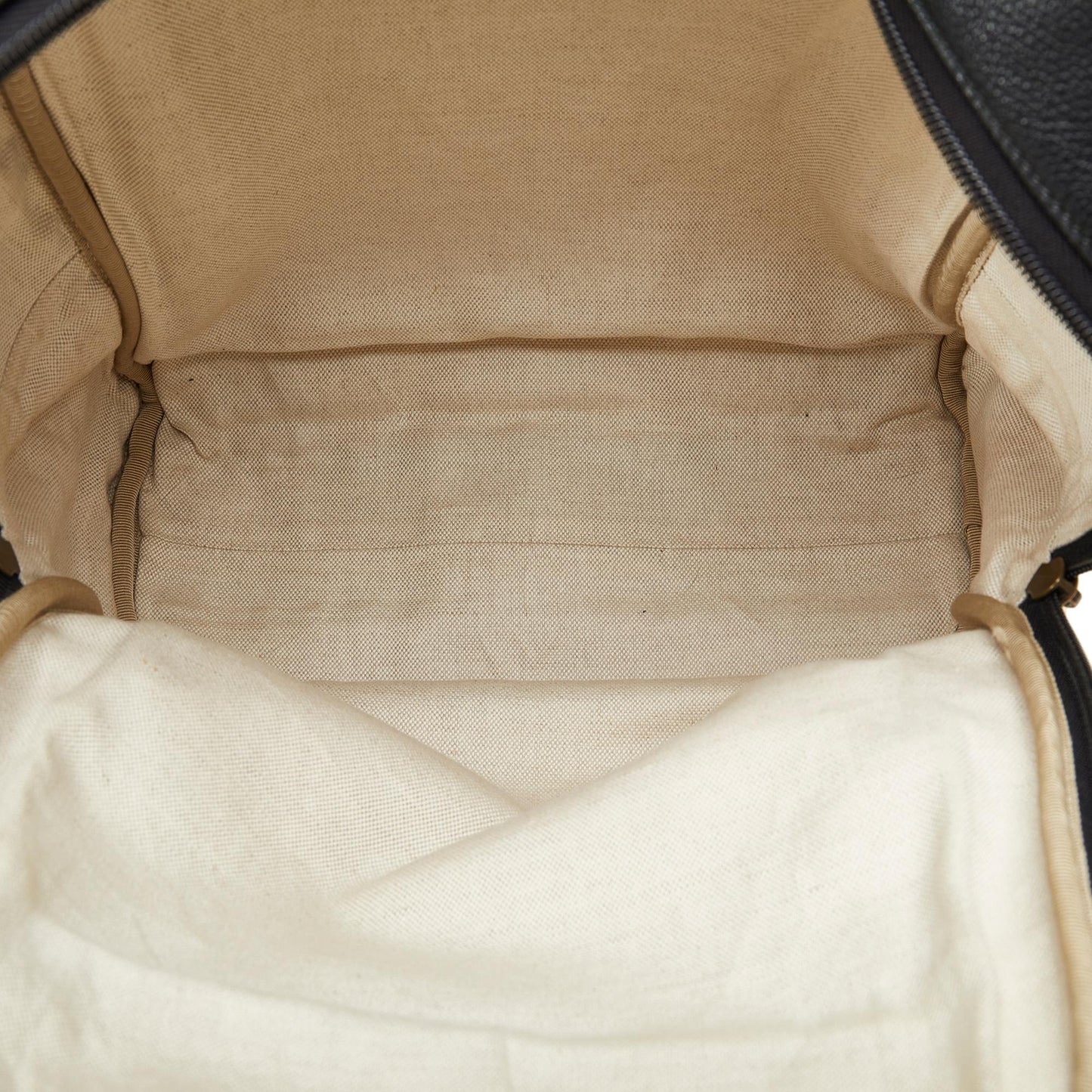 Gucci Logo Backpack (SHG-D61Ucn)