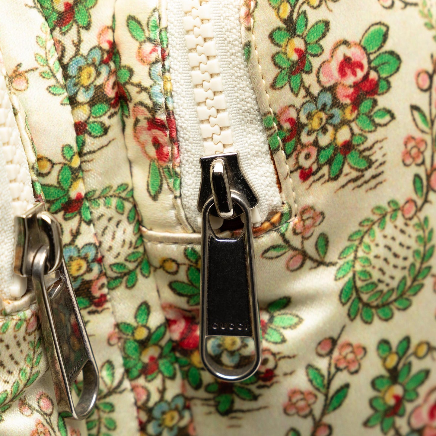 Gucci MLB Floral Satin NY Yankees Patch Backpack (SHG-RhoNm4)