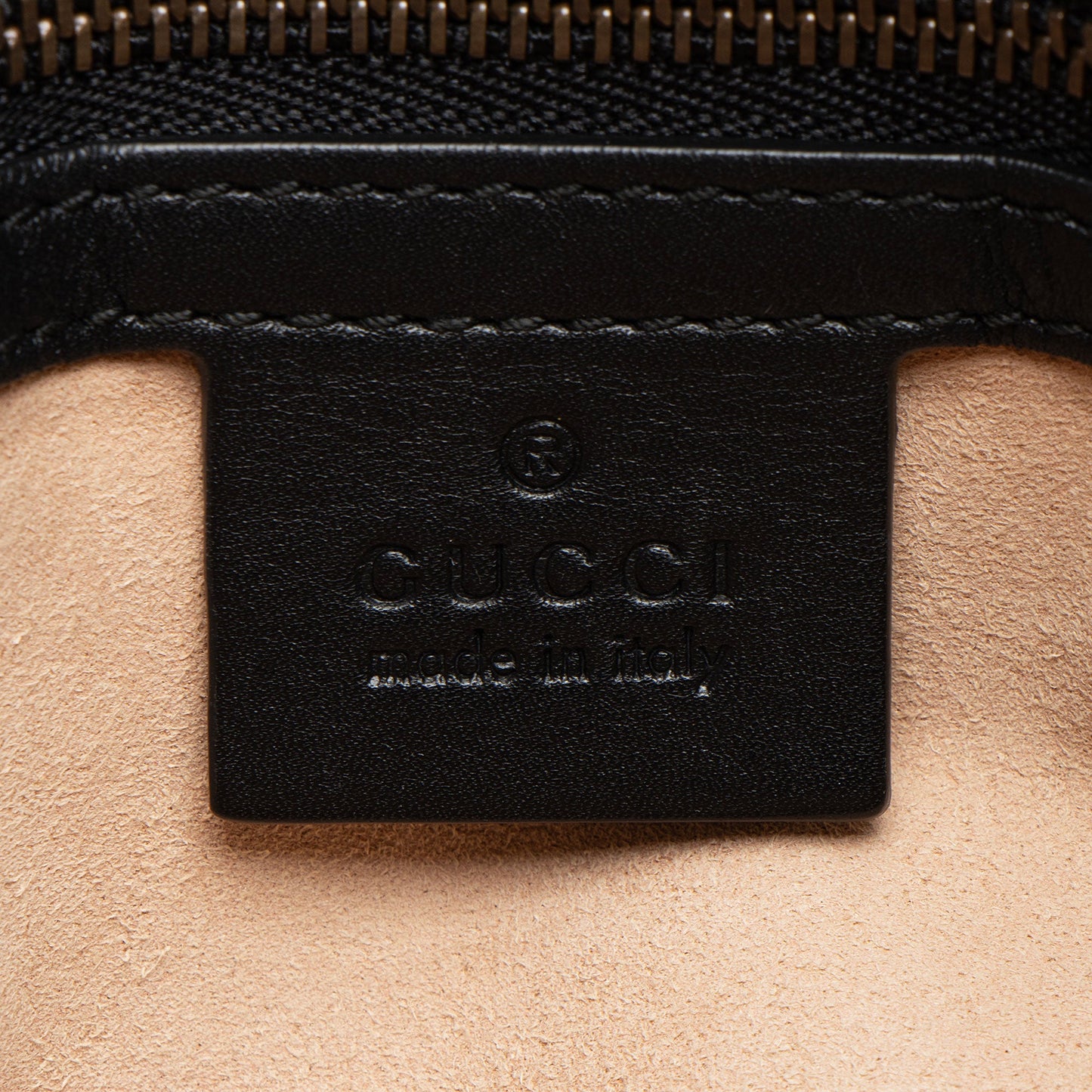 Gucci Matelasse Calfskin GG Marmont Medium Open Shoulder Bag (SHF-iImF5c)