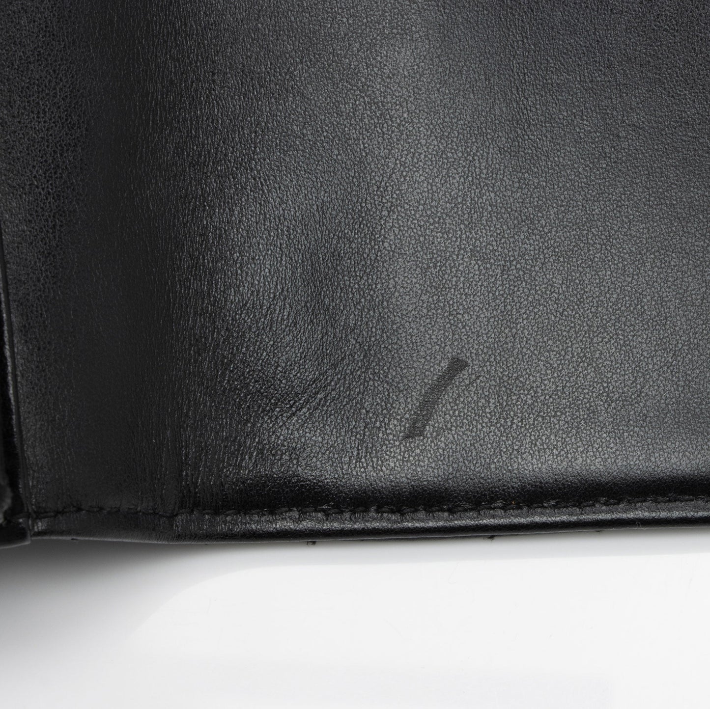 Gucci Matelasse Leather GG Marmont Clutch (SHF-v89K6D)