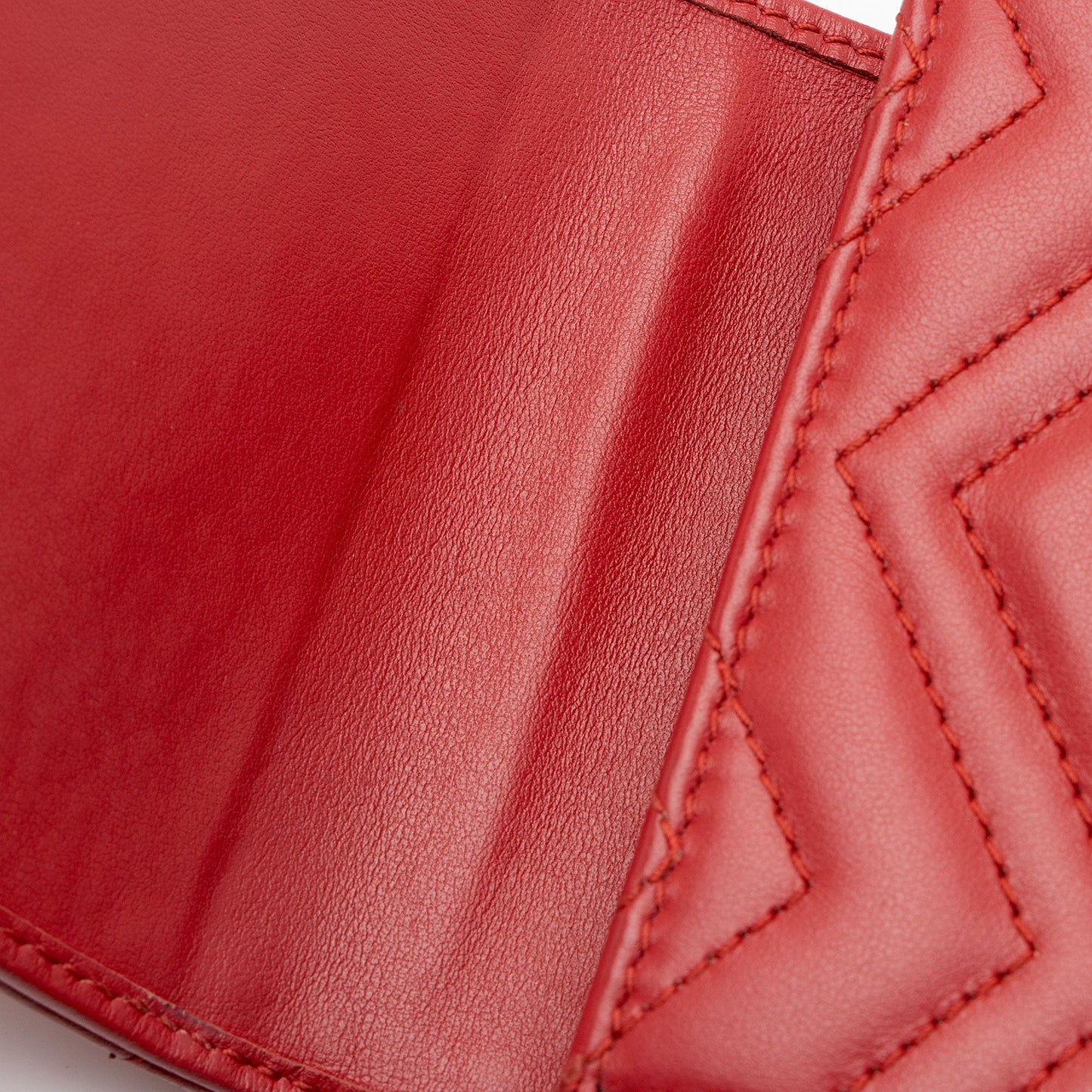 Gucci Matelasse Leather GG Marmont Compact Wallet