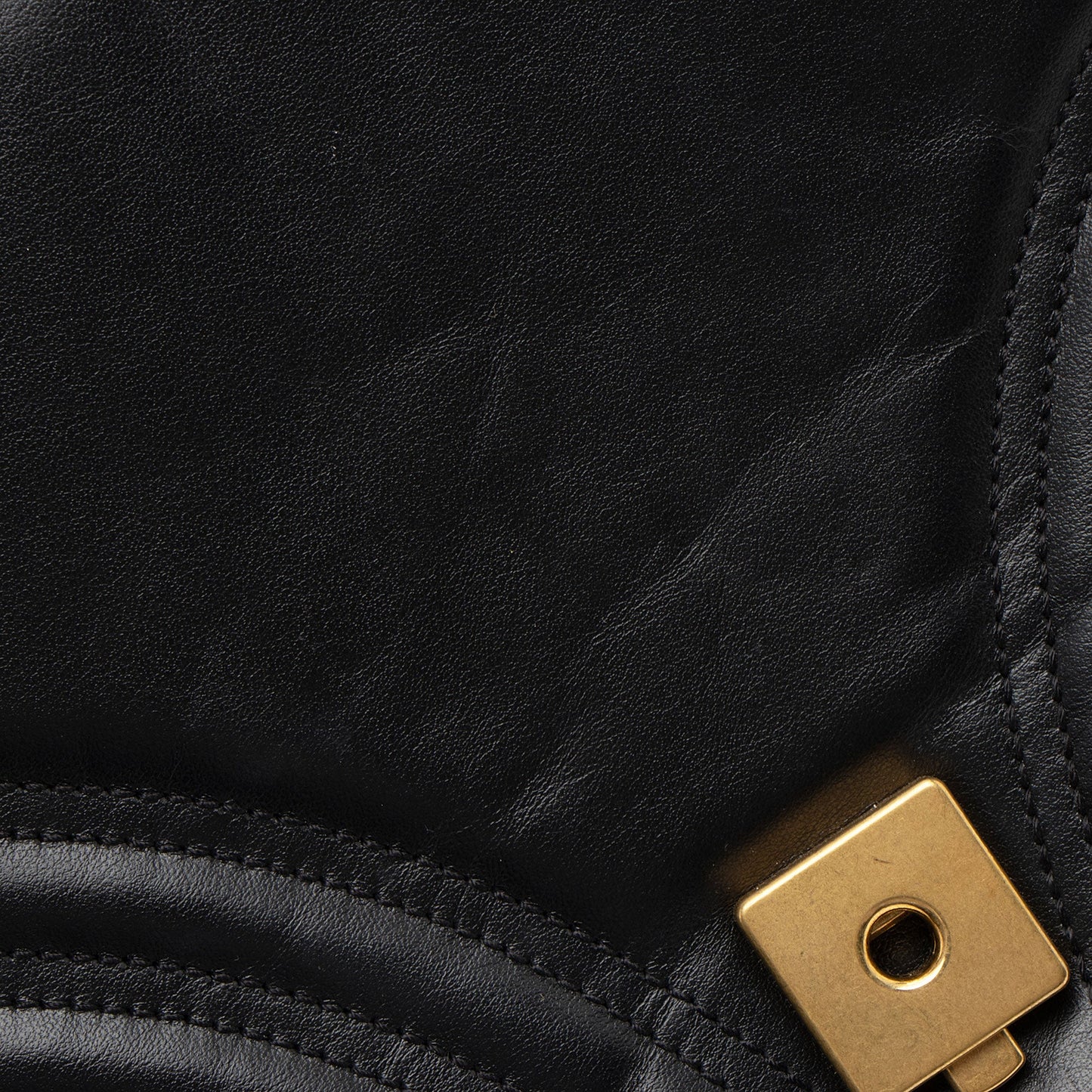Gucci Matelasse Leather GG Marmont Medium Flap Bag (SHF-Xorpjv)