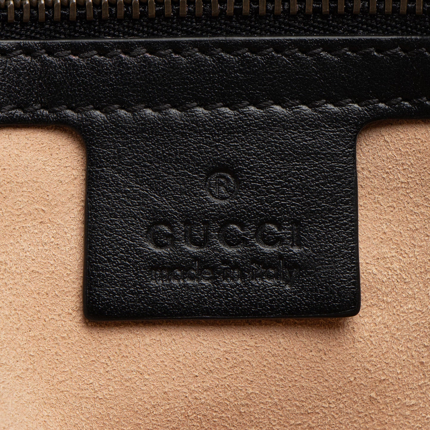 Gucci Matelasse Leather GG Marmont Medium Flap Bag (SHF-Xorpjv)