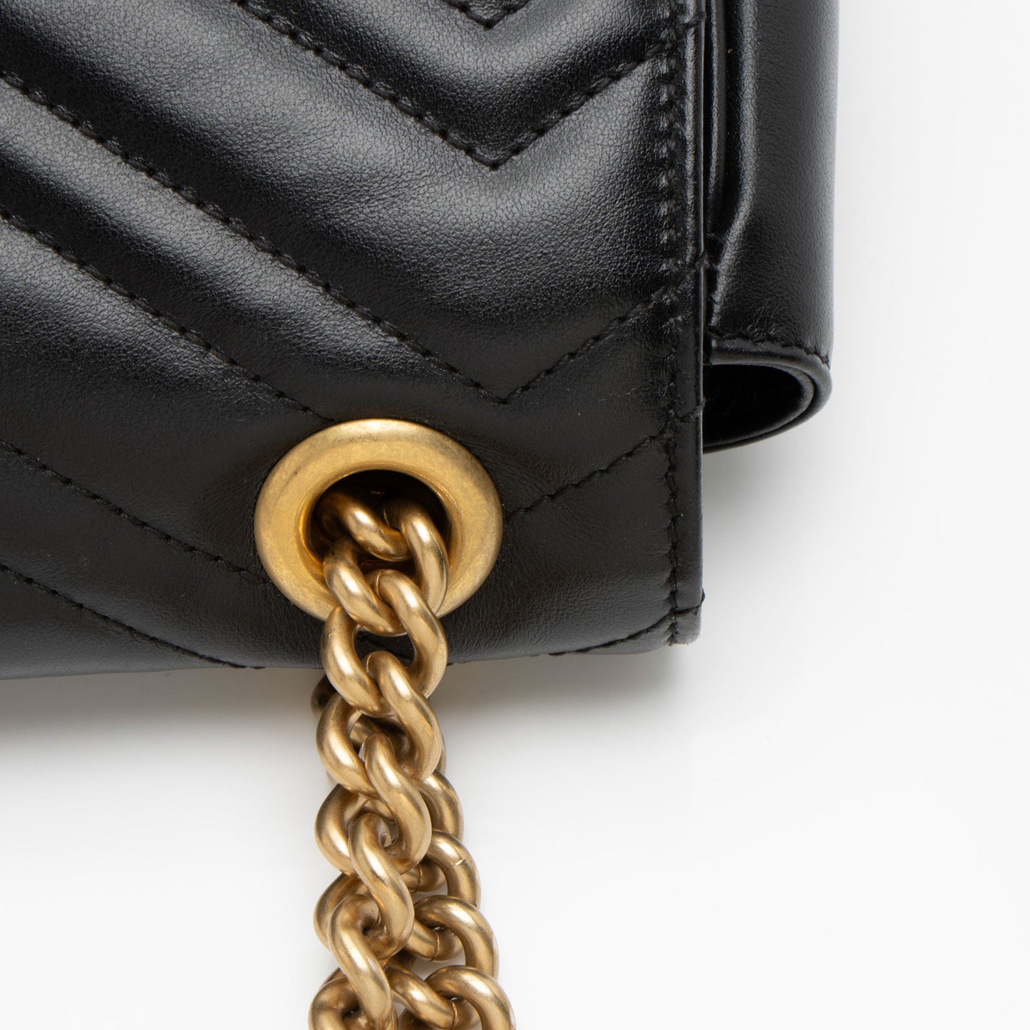 Gucci Matelasse Leather GG Marmont Medium Flap Bag (SHF-d4o6xL)